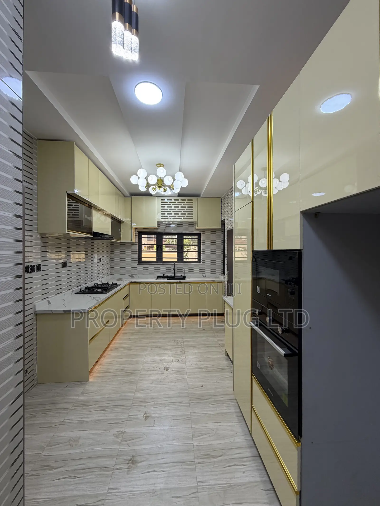 4bdrm Townhouse/Terrace in Katampe Extension for sale