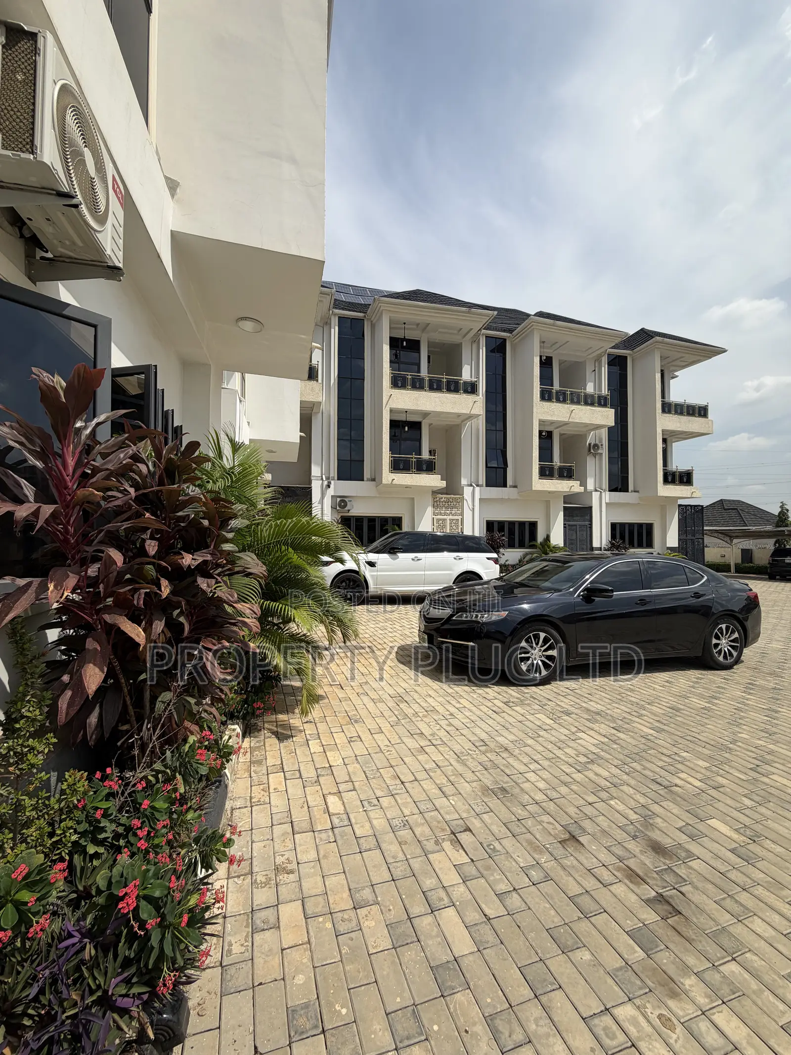 4bdrm Townhouse/Terrace in Katampe Extension for sale