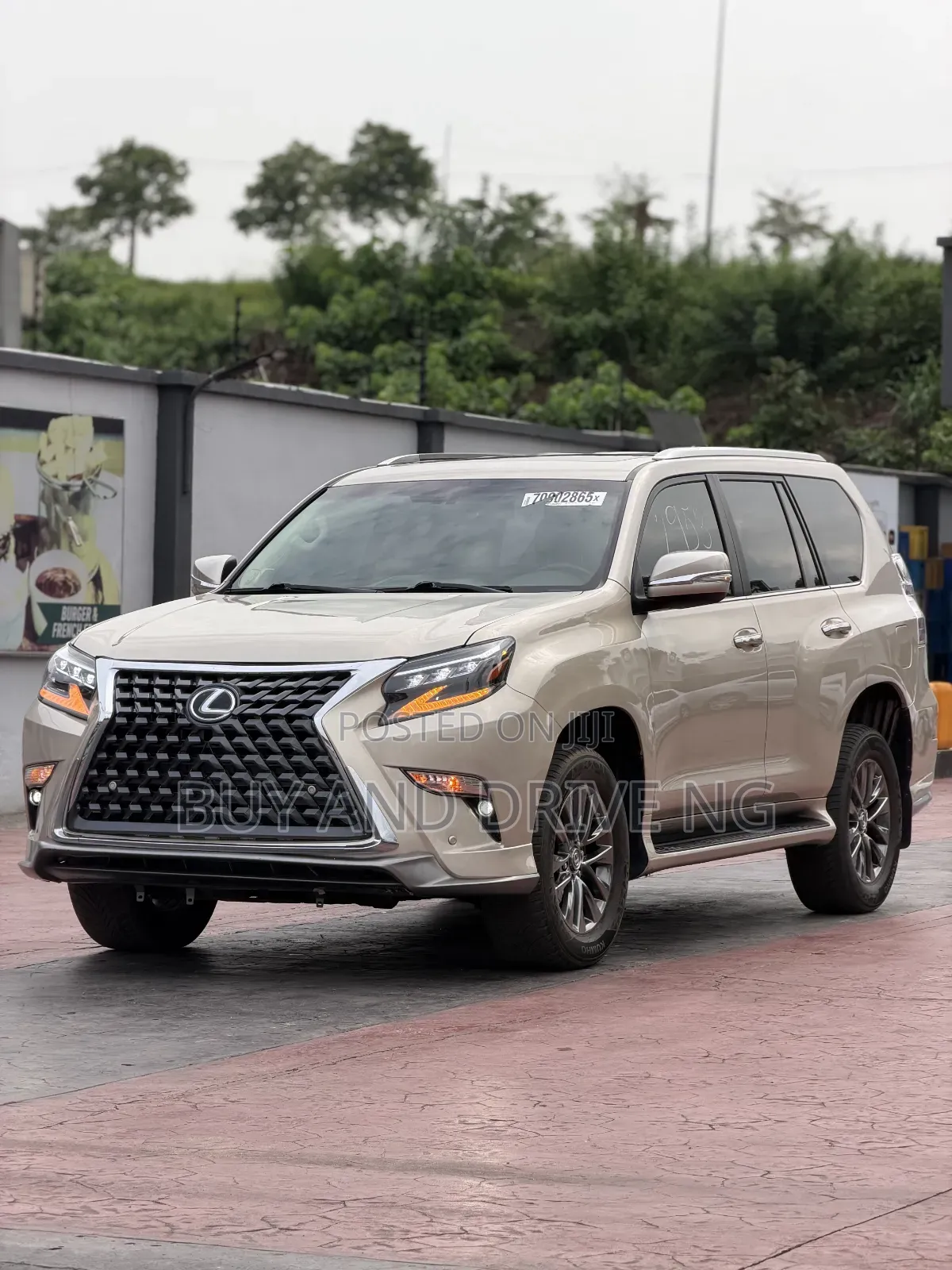 Lexus GX 460 2011 Gold