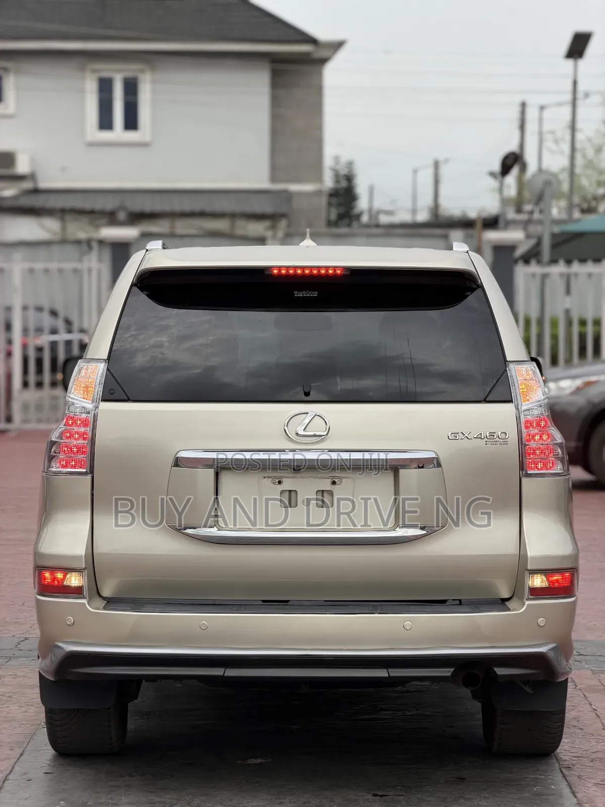 Lexus GX 460 2011 Gold