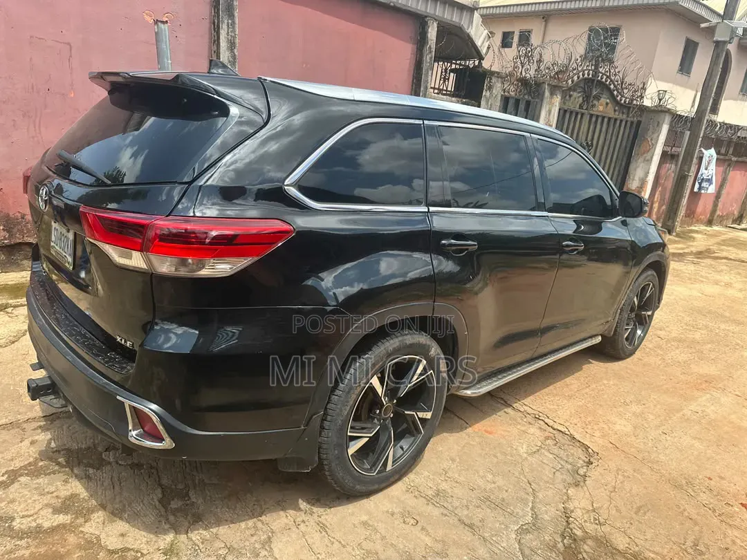 Toyota Highlander 2016 Black