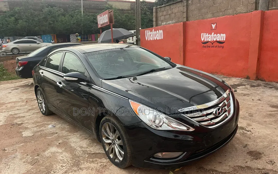 Hyundai Sonata Limited 2.0T Sedan (2.0L 4cyl 6A) 2012 Black
