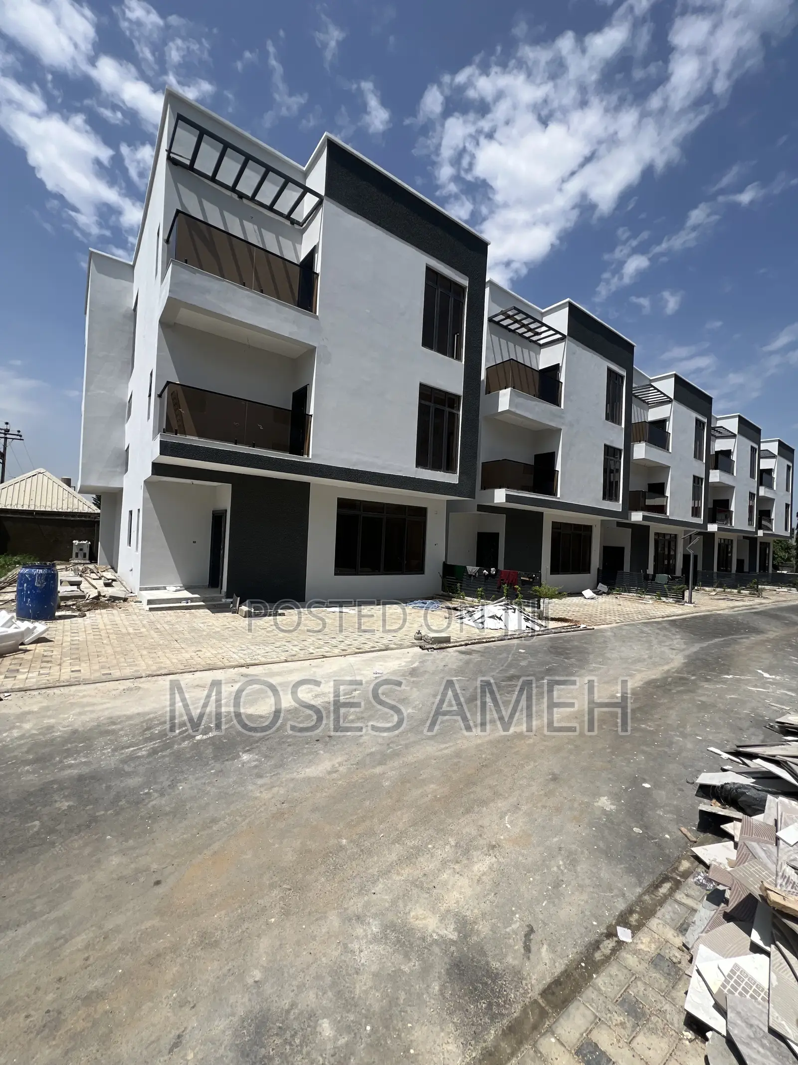 5bdrm Duplex in Mabushi for sale