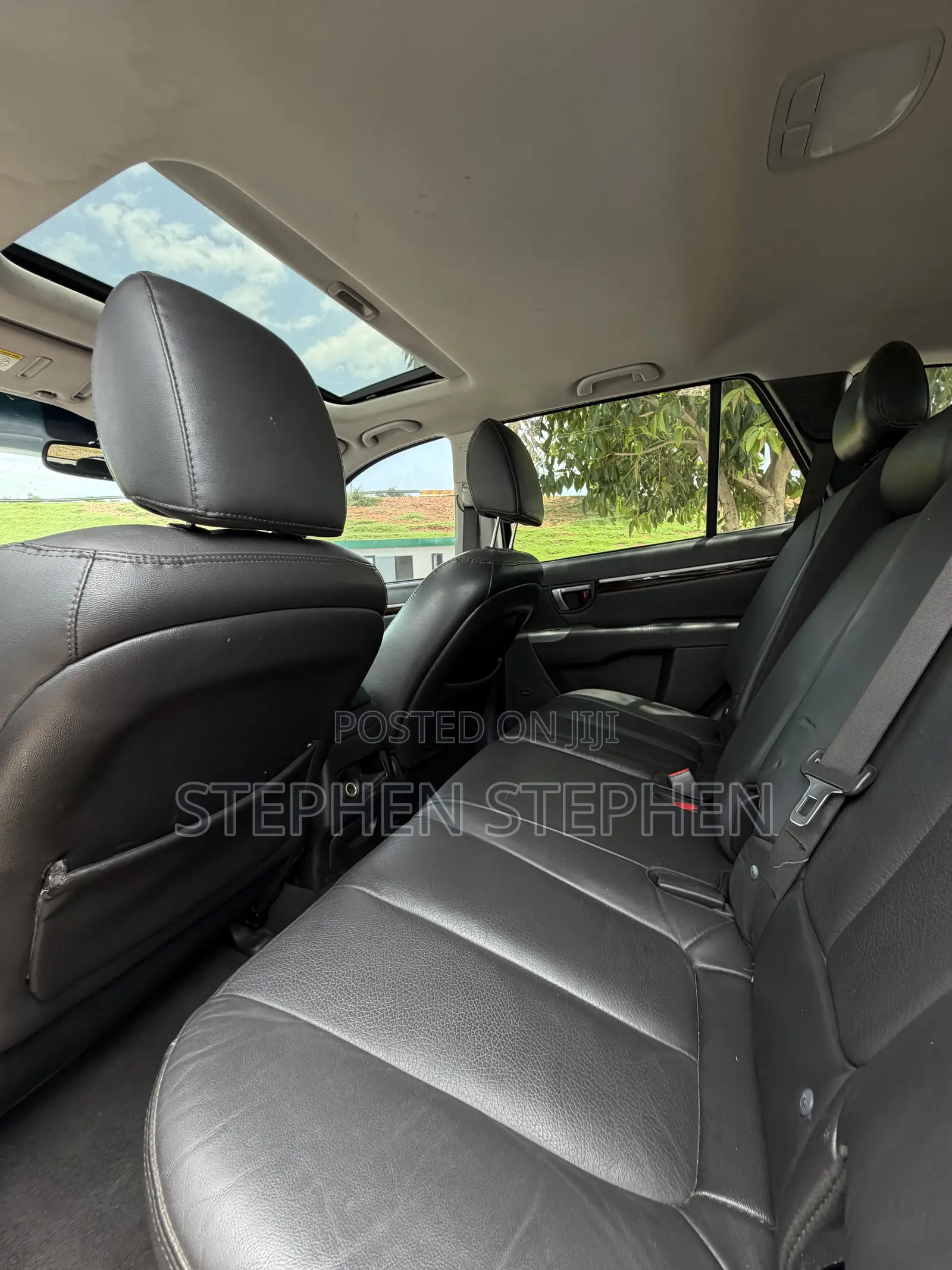 Hyundai Santa Fe 2012 Black