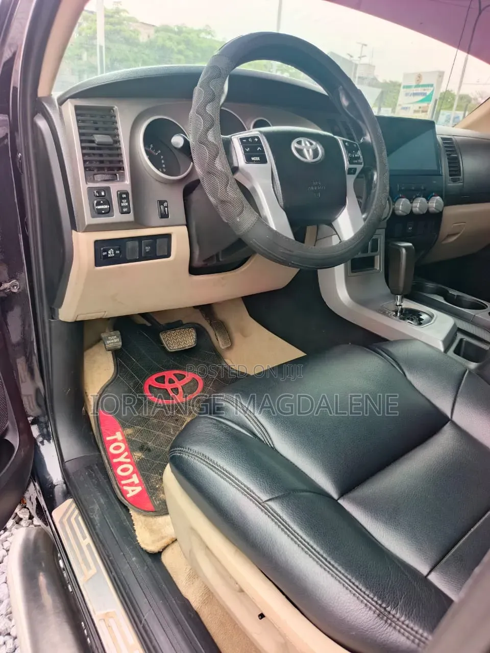 Toyota Tundra 2010 Black