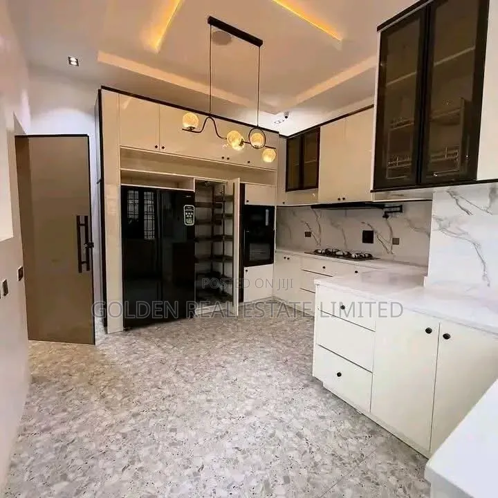 4bdrm Duplex in Apo Resettlement for sale