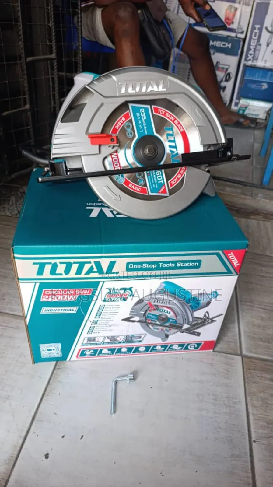 Total Circular Saw2200w