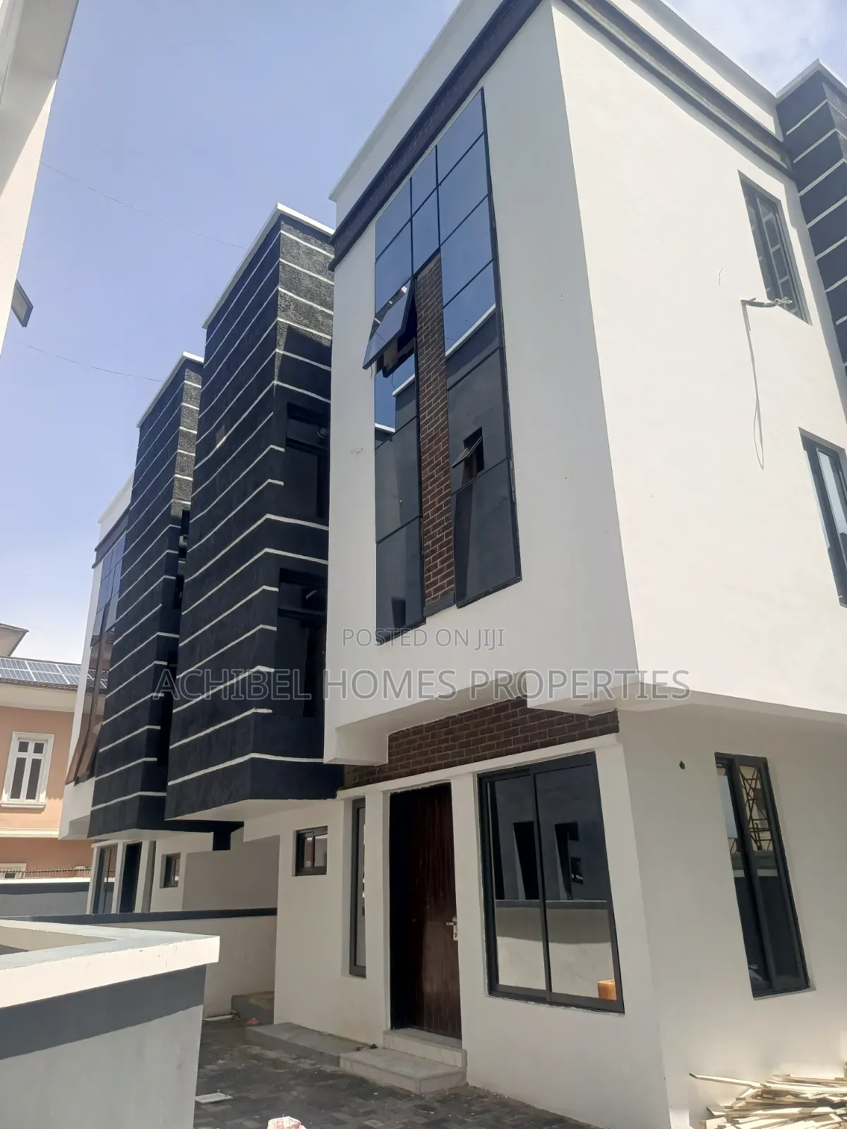 4bdrm Duplex in Off Fola Osibo, Lekki Phase 1 for rent