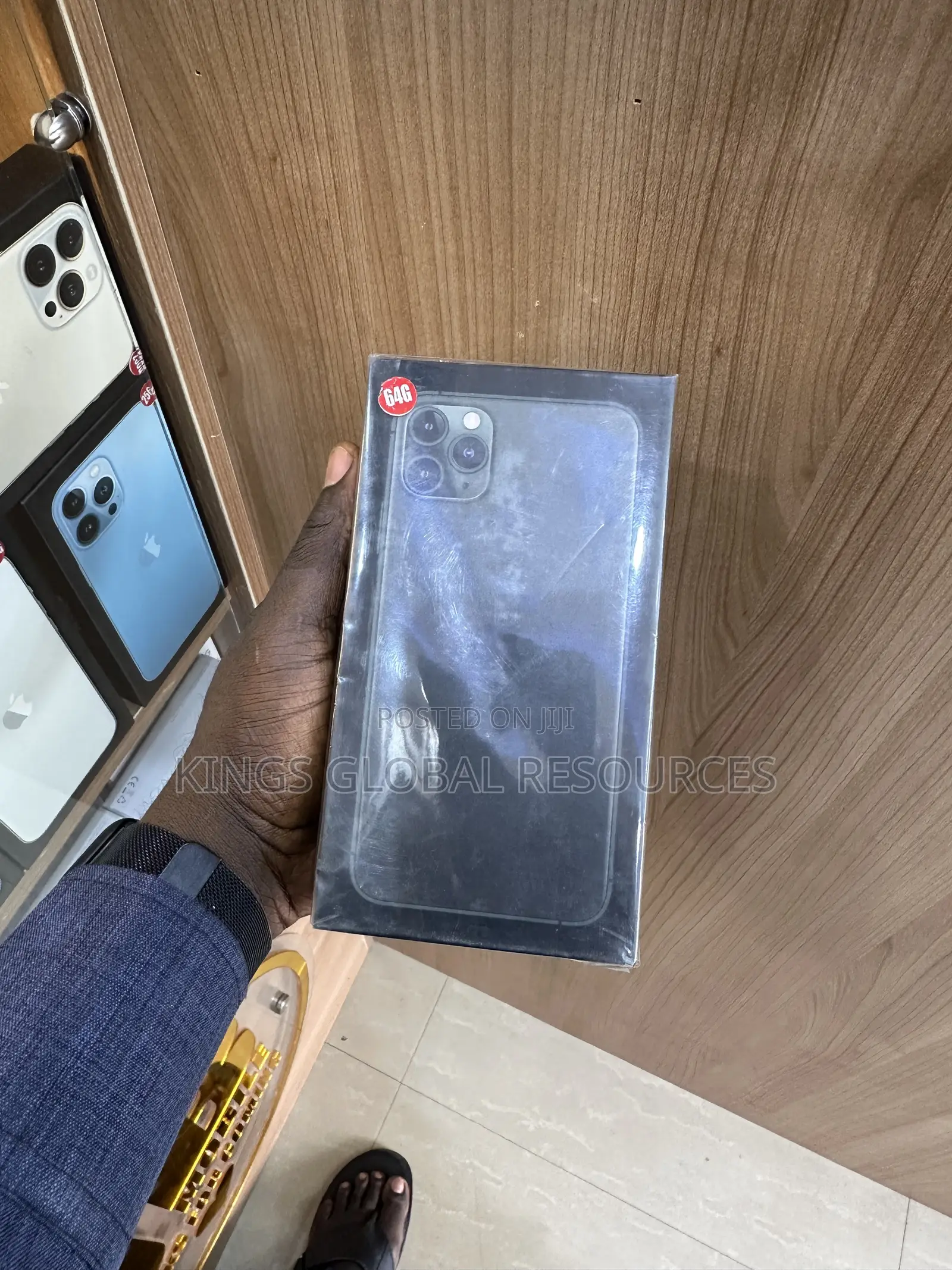 New Apple iPhone 11 Pro Max 256 GB Gold