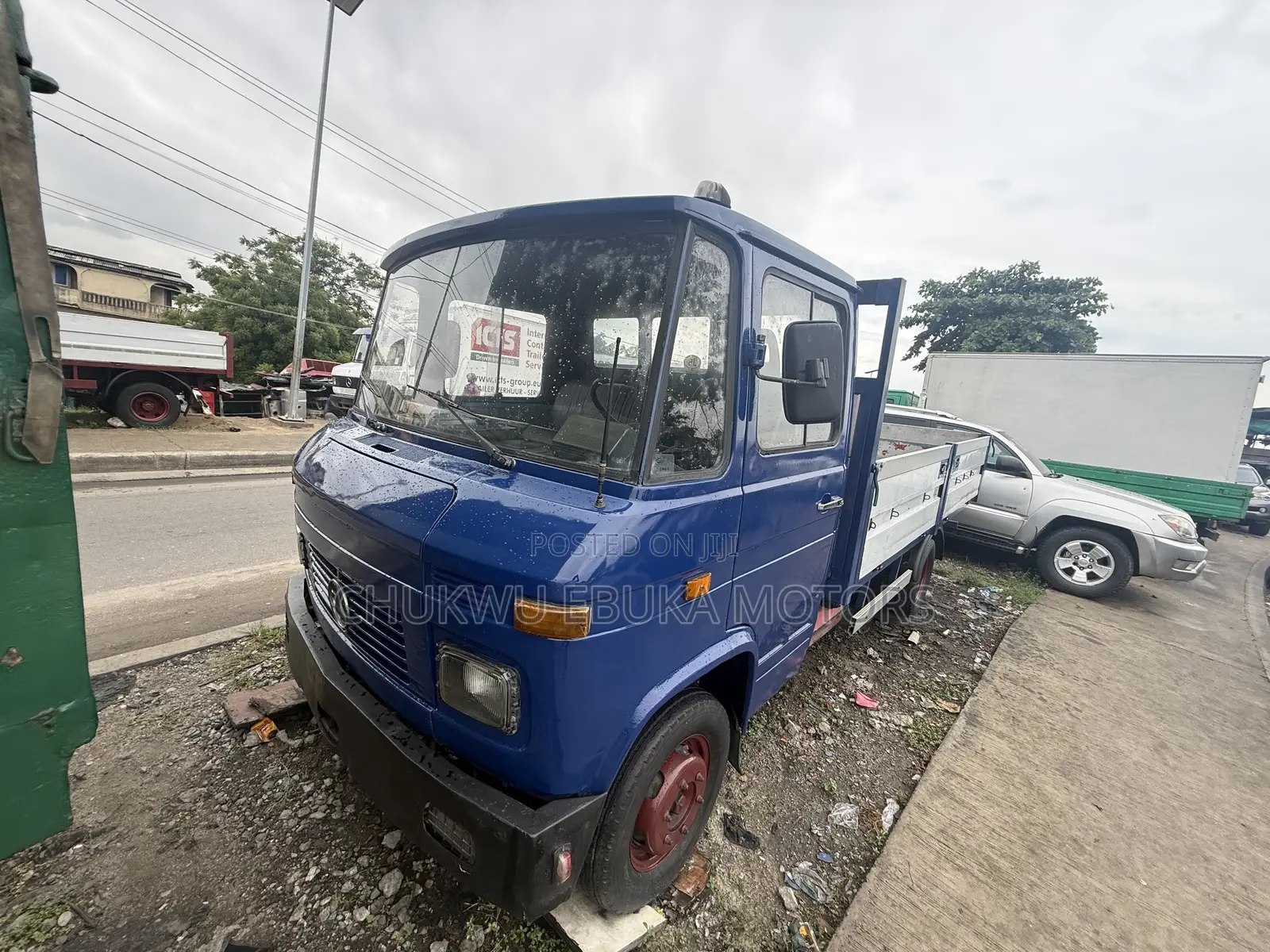 Blue Mercedes Benz Actros 1999 Blue