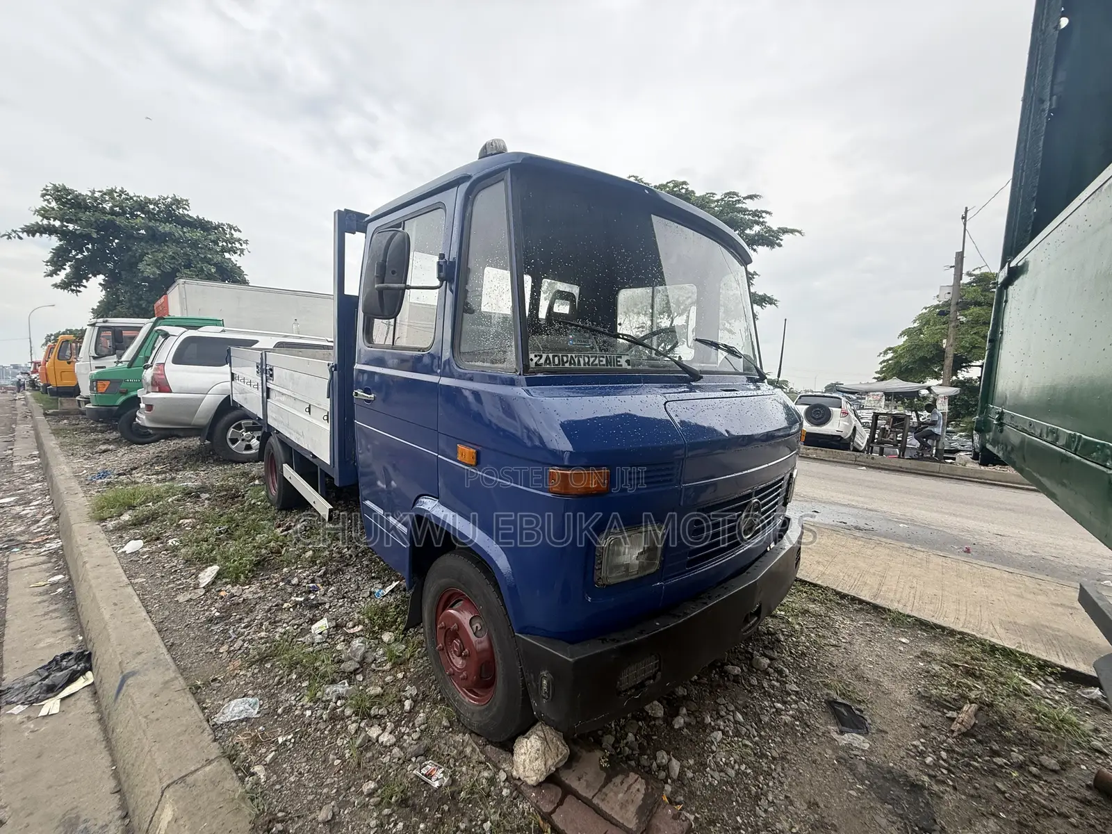 Blue Mercedes Benz Actros 1999 Blue