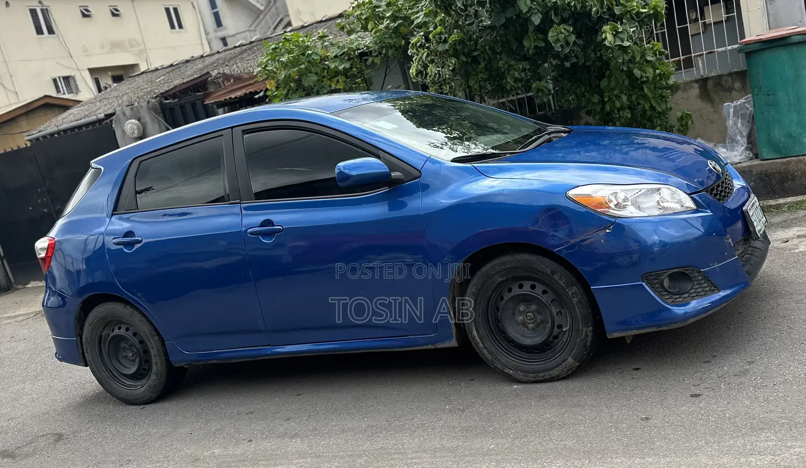 Toyota Matrix Hatchback FWD (1.8L 4cyl 5M) 2010 Blue