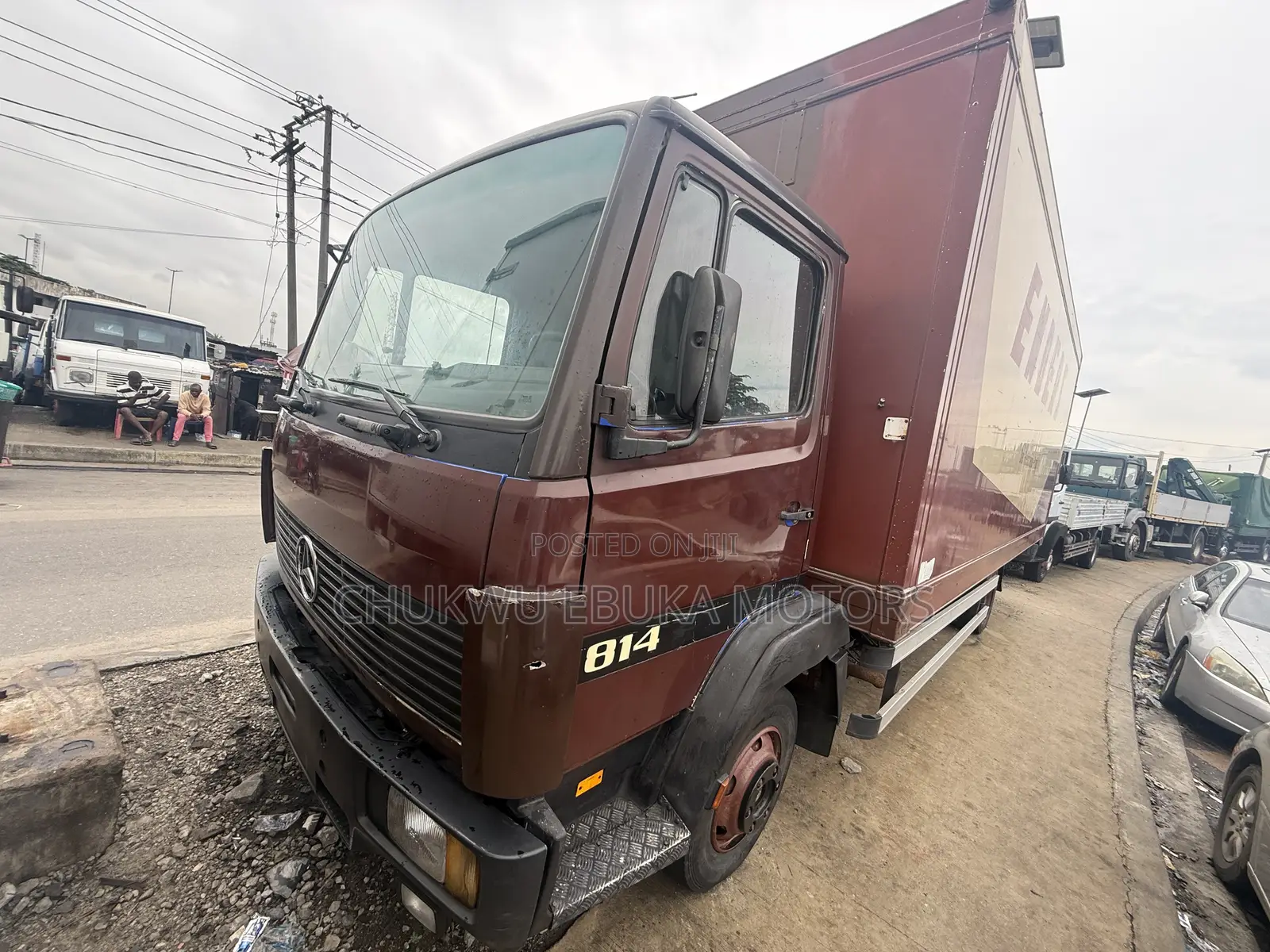 Mercedes 814 Brown Colour