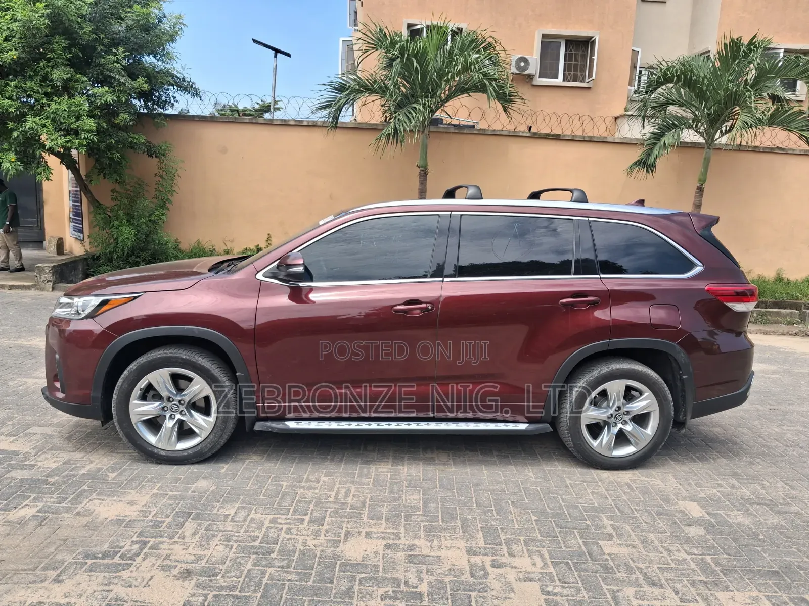 Toyota Highlander Limited 4x4 V6 (3.5L 6cyl 8A) 2017 Red
