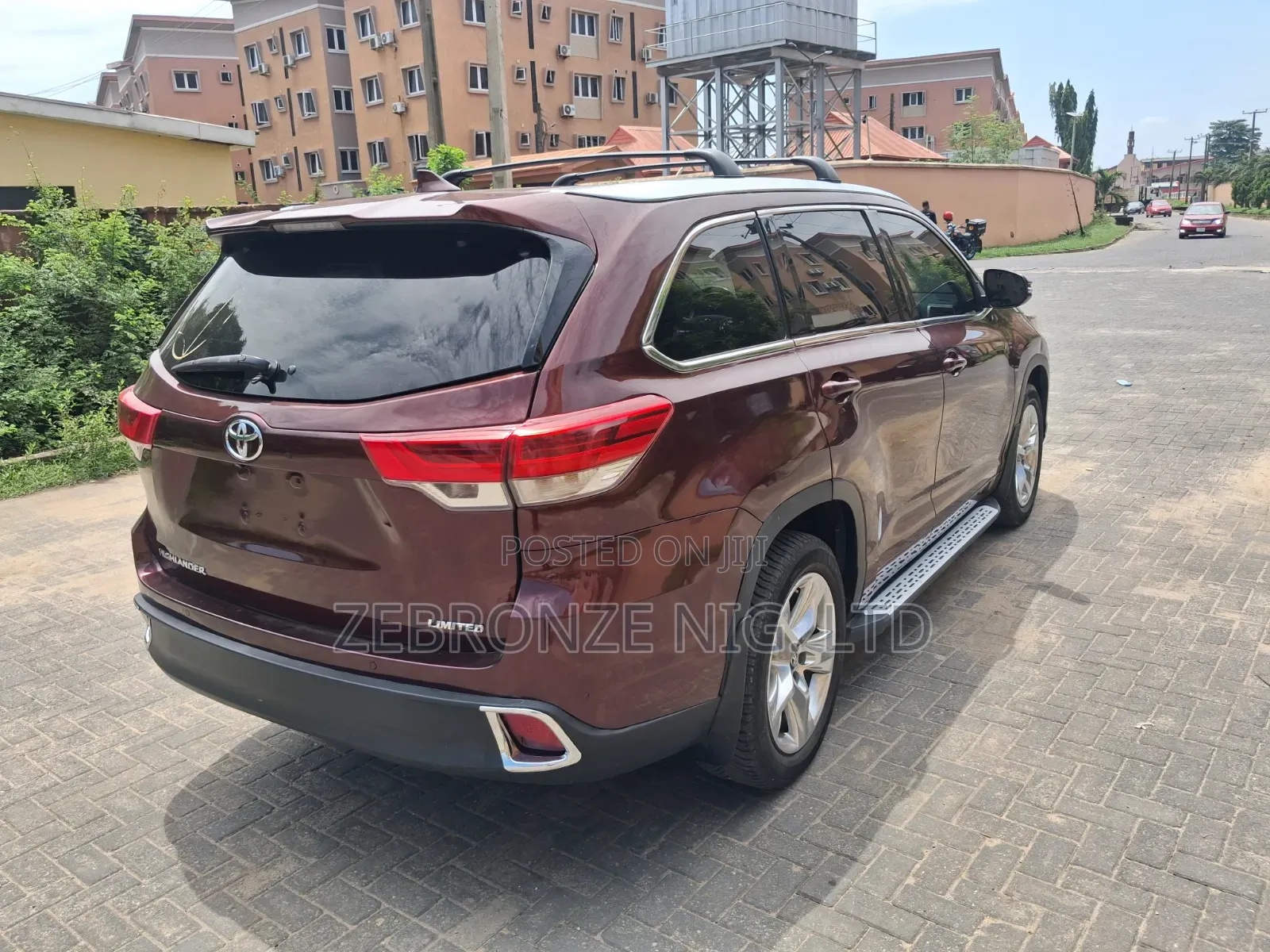 Toyota Highlander Limited 4x4 V6 (3.5L 6cyl 8A) 2017 Red