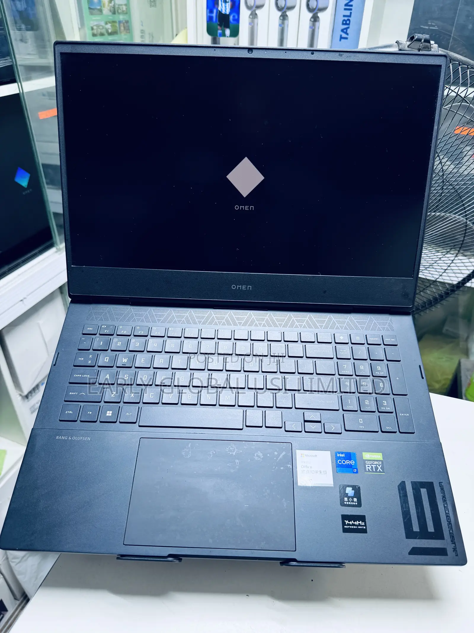 Laptop HP Omen 15-dh002nr 16GB Intel Core i7 SSD 1T