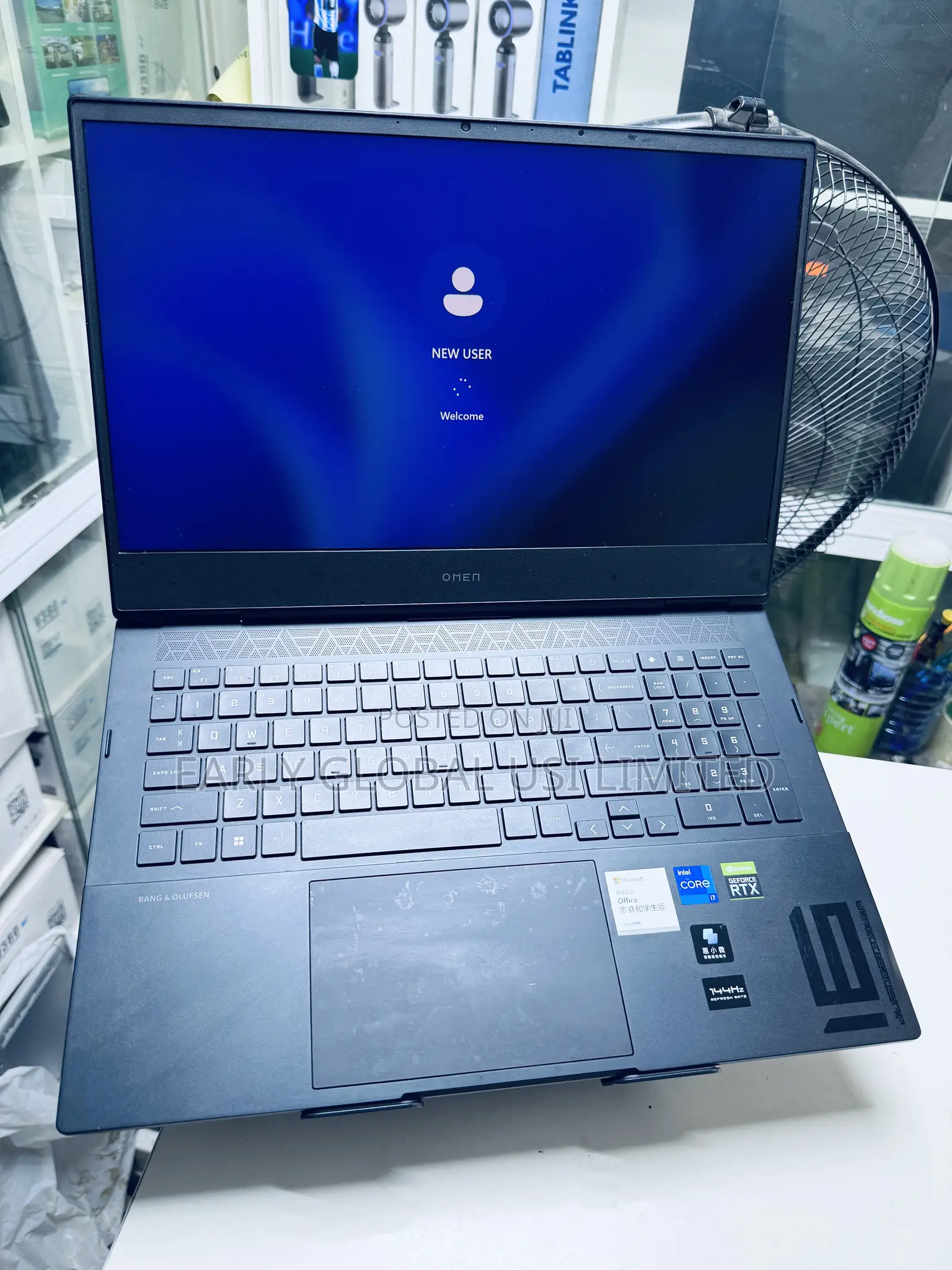 Laptop HP Omen 15-dh002nr 16GB Intel Core i7 SSD 1T