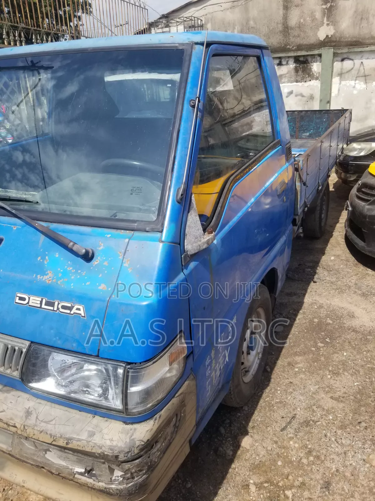 Delica Truck