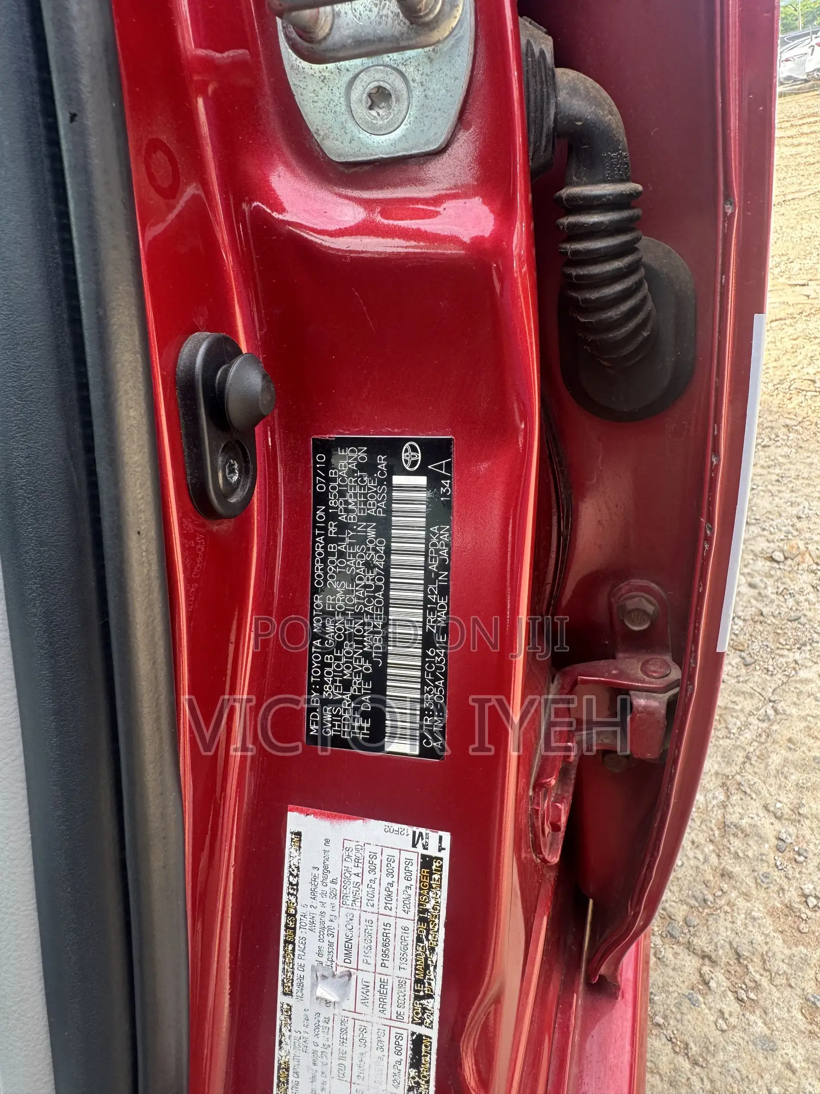 Toyota Corolla Base 4dr Sedan (1.8L 4cyl 5M) 2010 Red