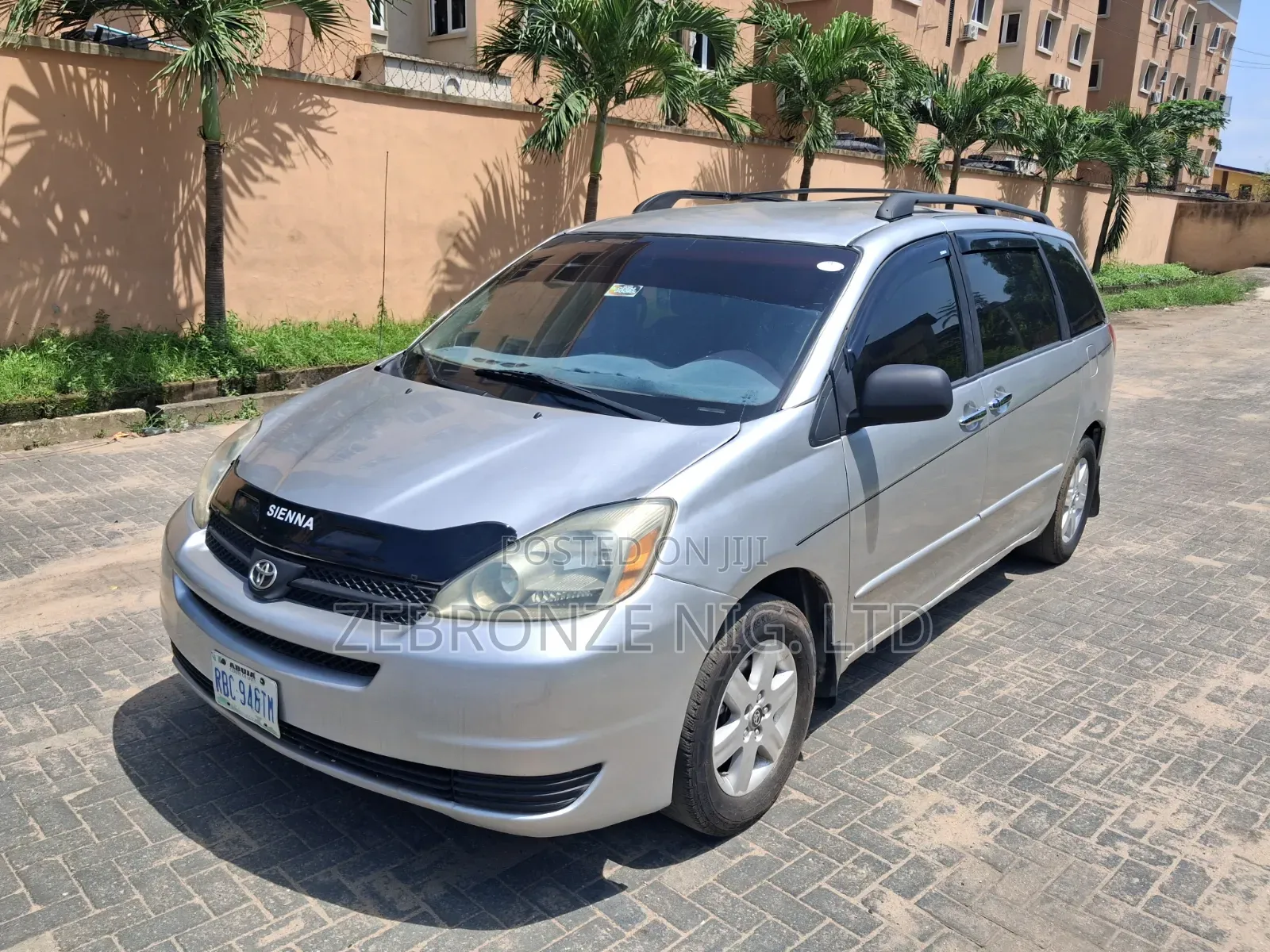 Toyota Sienna LE FWD (3.3L V6 5A) 2004 Silver
