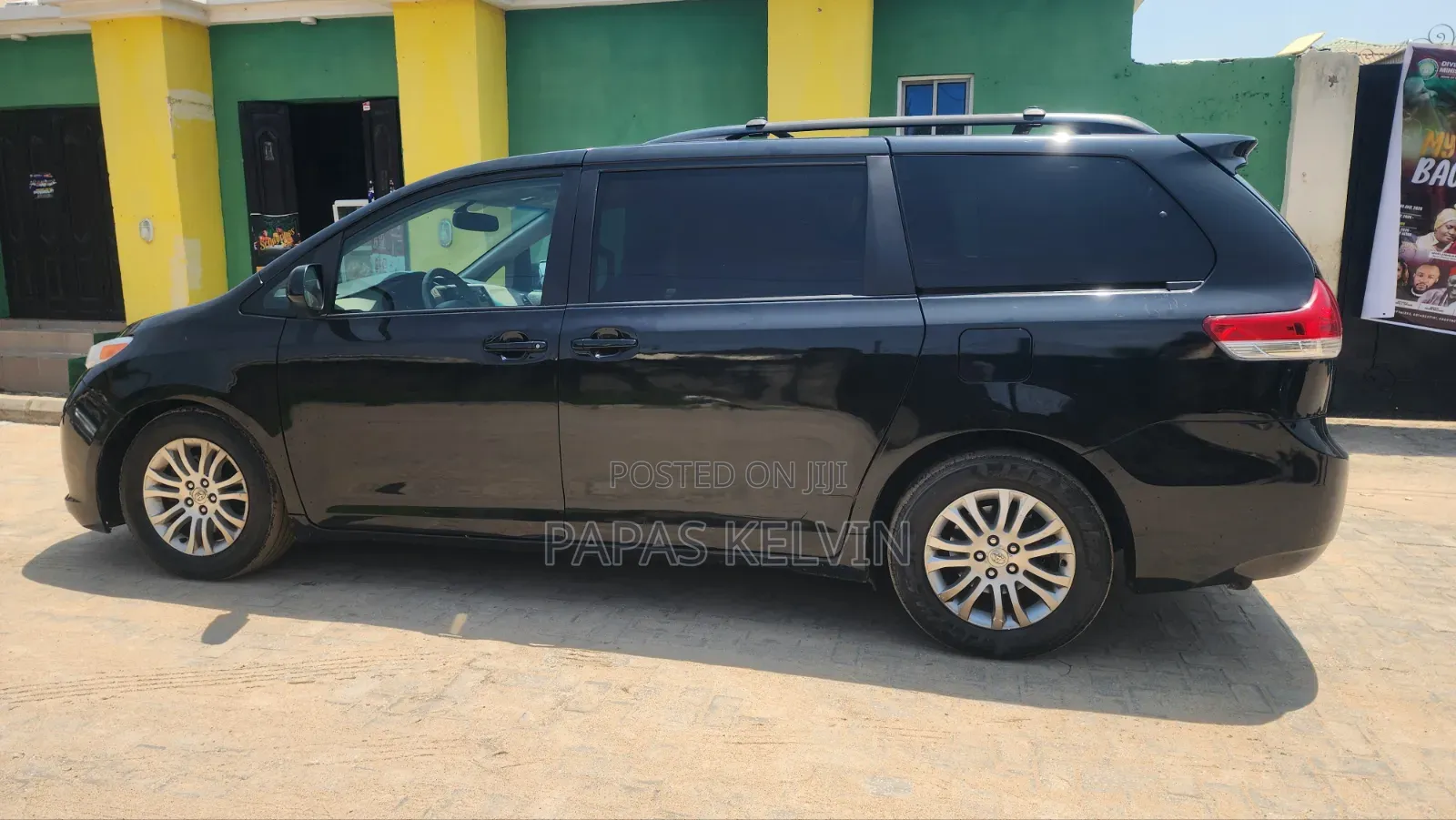 Toyota Sienna 2011 Black