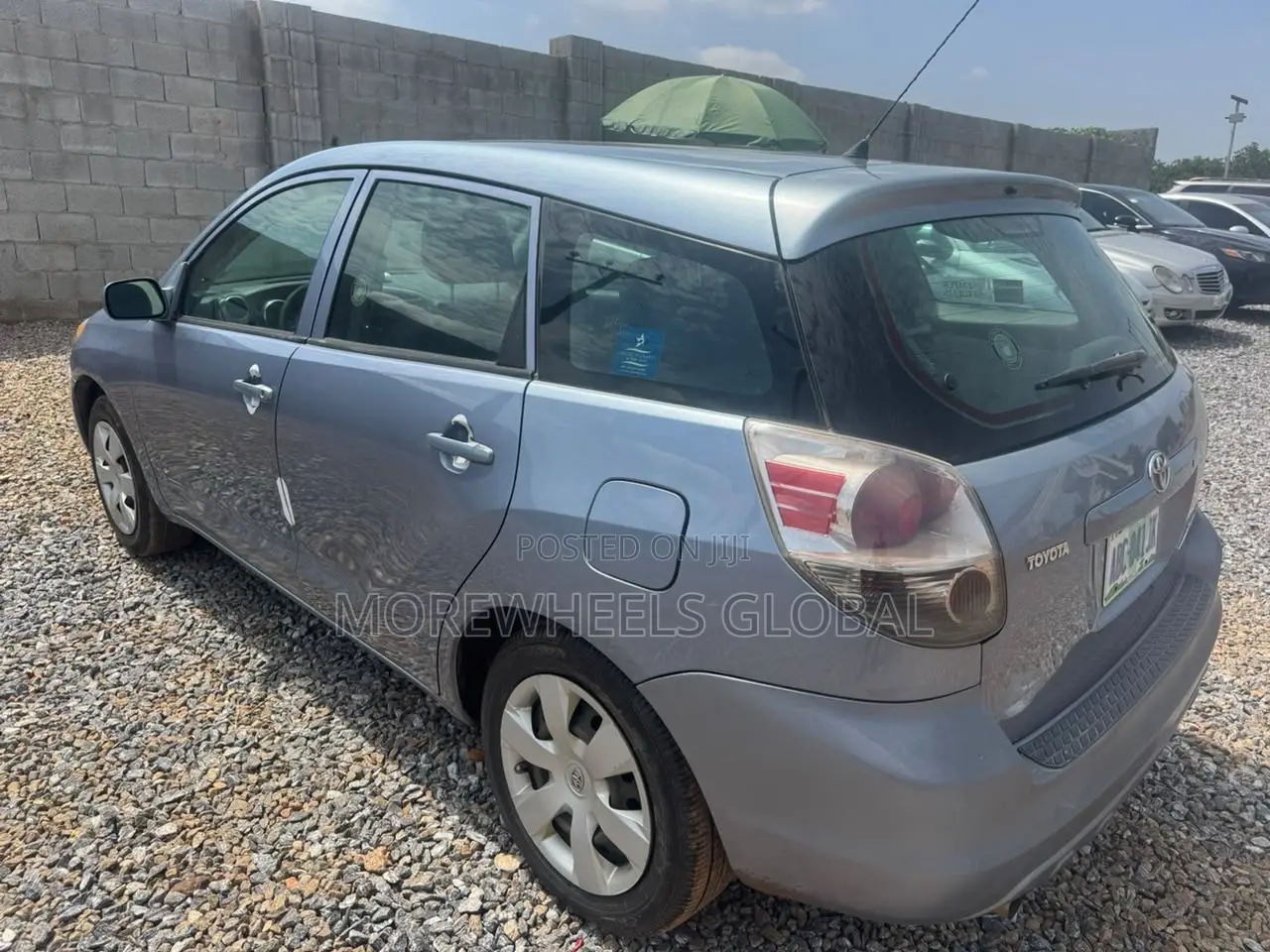 Toyota Matrix Hatchback FWD (1.8L 4cyl 5M) 2005 Blue