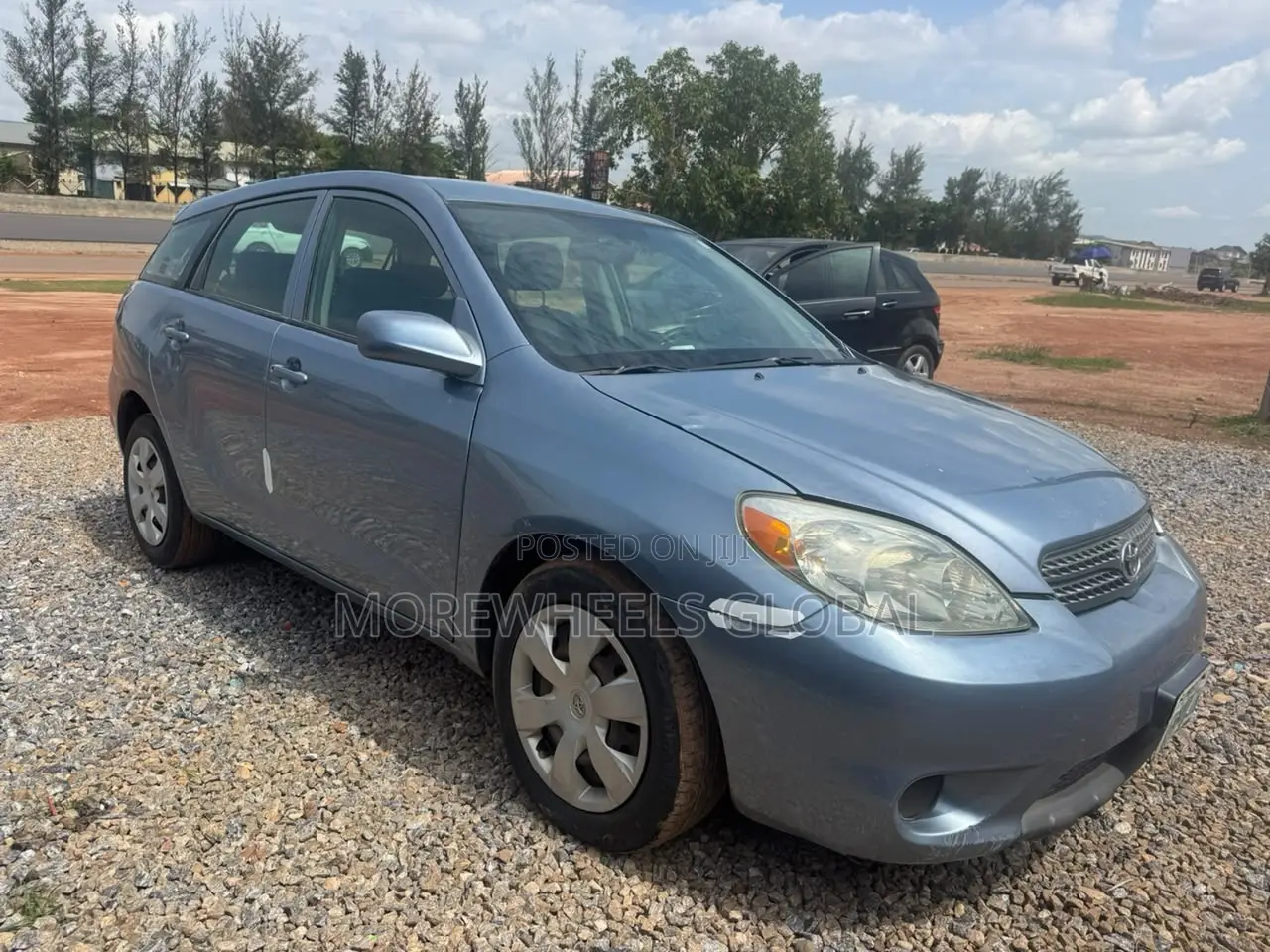 Toyota Matrix Hatchback FWD (1.8L 4cyl 5M) 2005 Blue