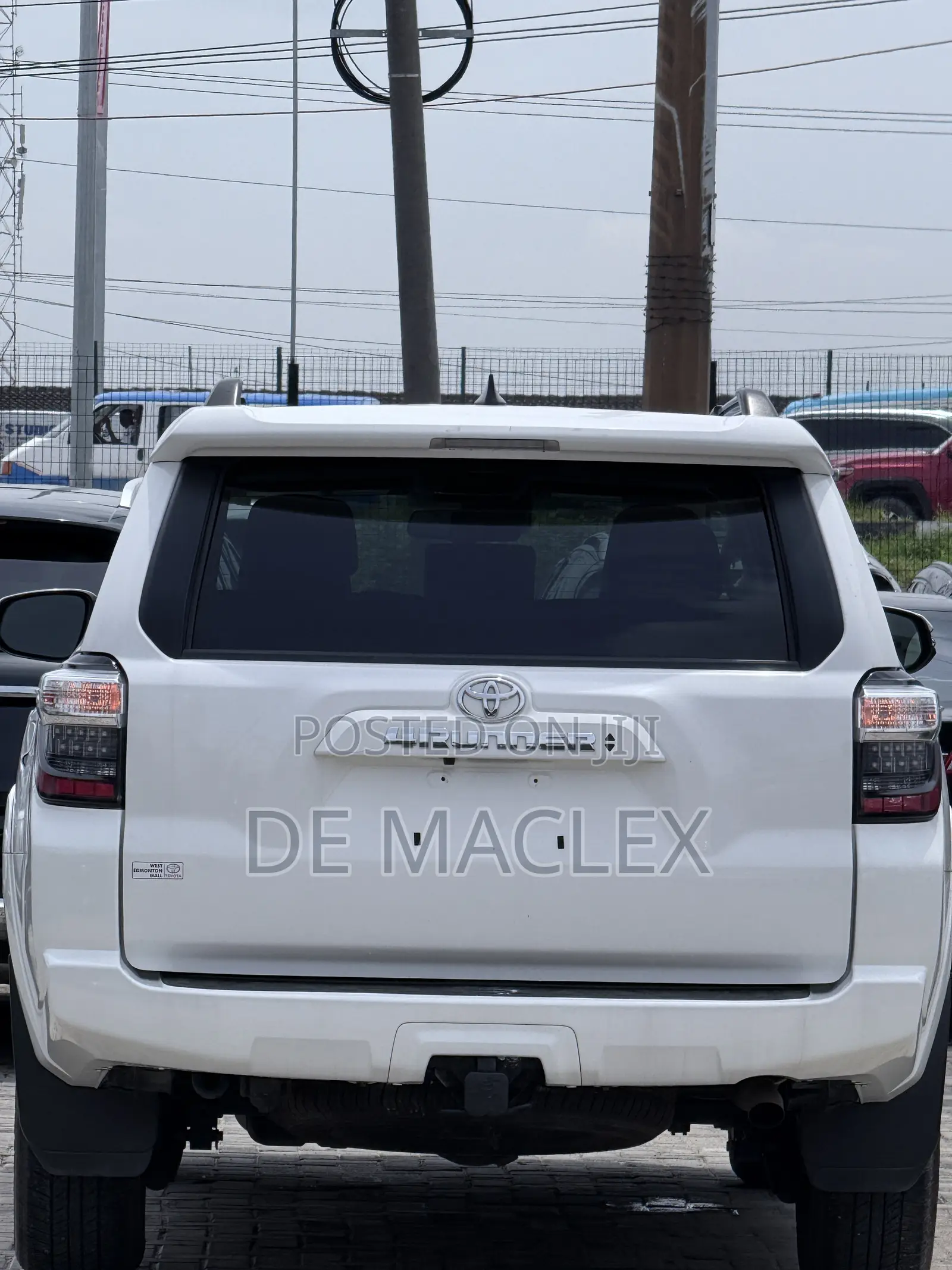 Toyota 4-Runner SR5 4WD 2023 White
