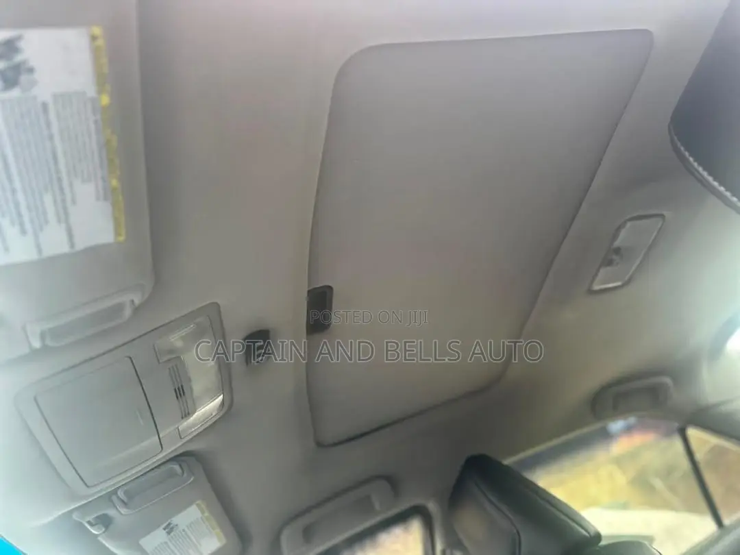 Toyota Camry SE 4dr Sedan (2.5L 4cyl 6A) 2013 Silver