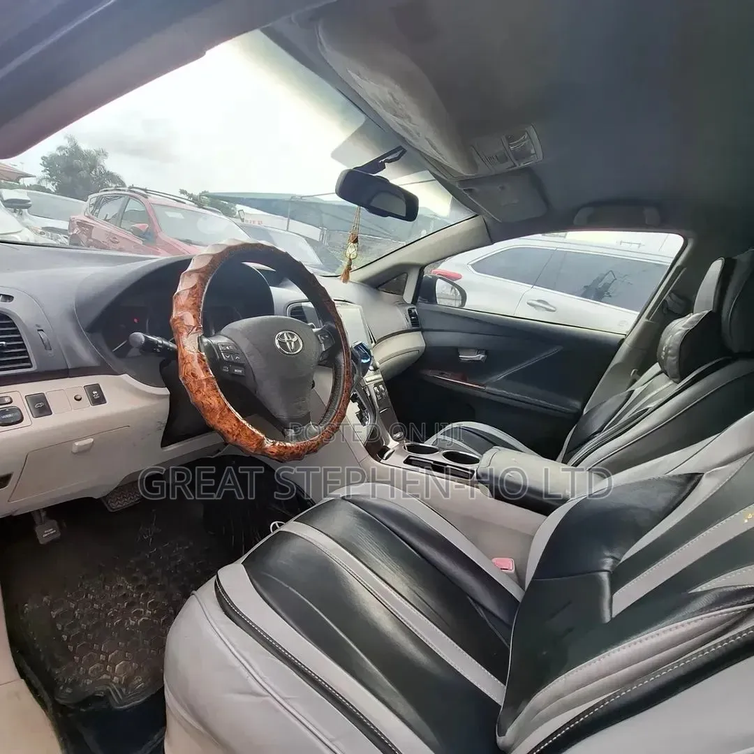 Toyota Venza 2010 Black