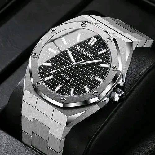 Man of Valour Awesome Men's Wristwatch