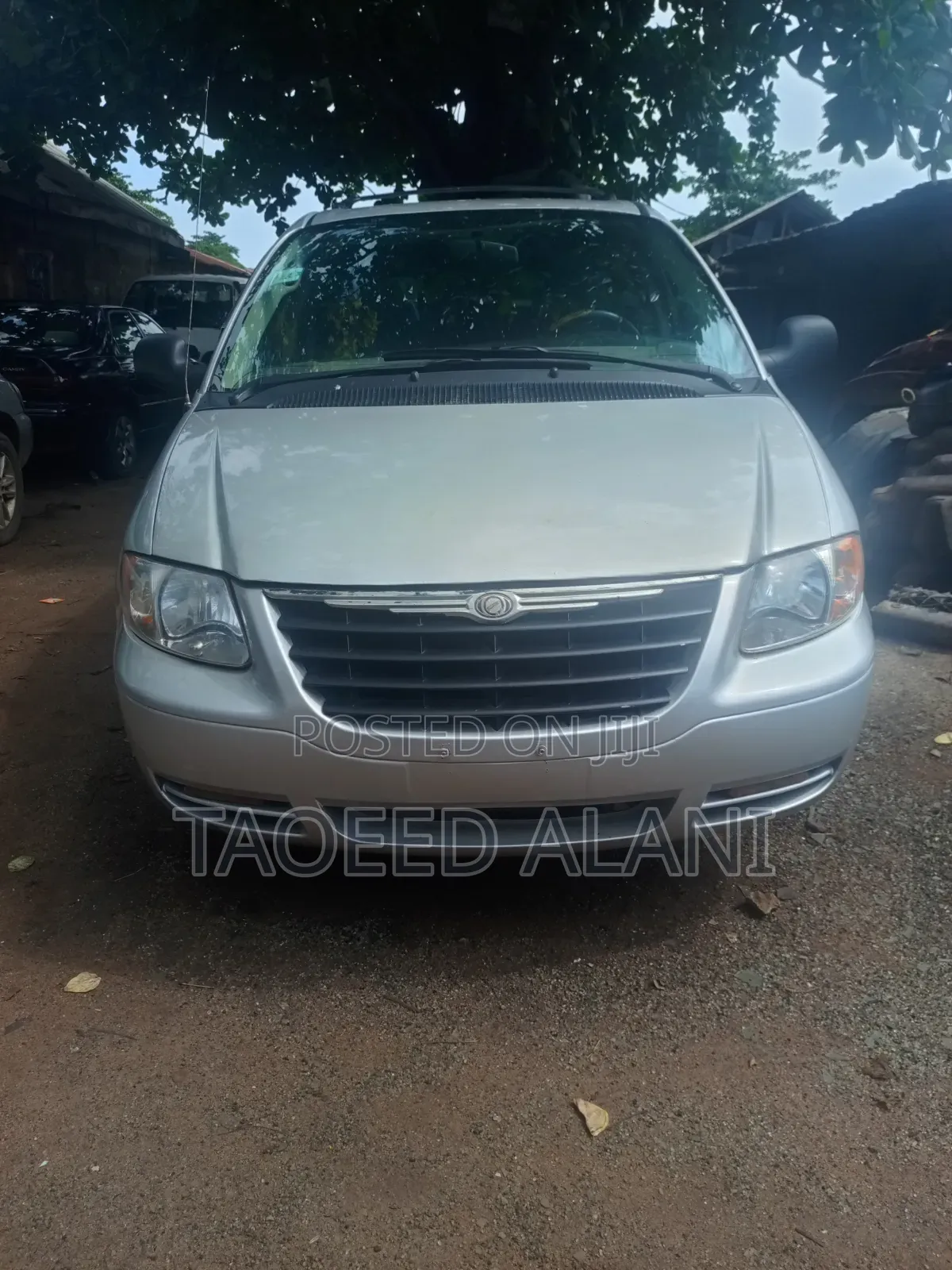 Chrysler Town & Country 2006 Silver