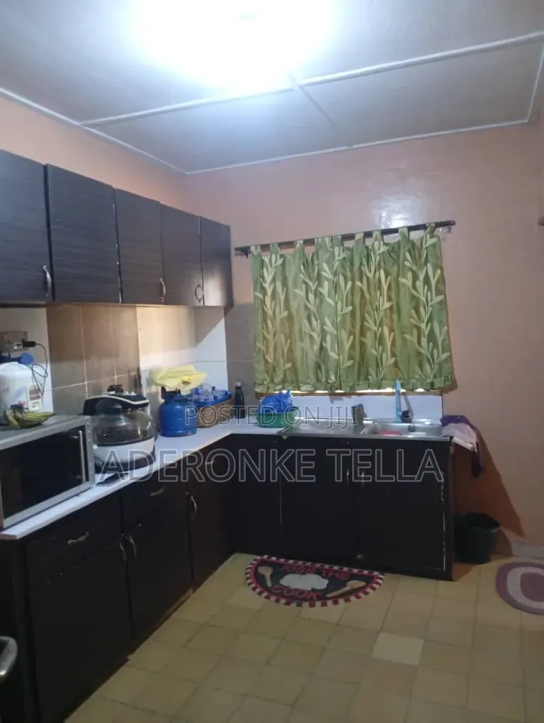 Furnished 18bdrm Block of Flats in Iju-Ishaga for sale
