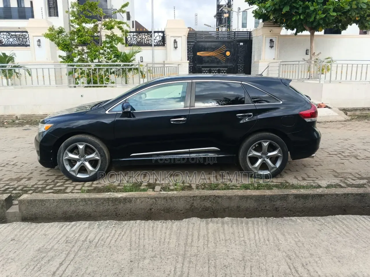 Toyota Venza XLE 4dr Wagon (3.5L 6cyl 6A) 2014 Black