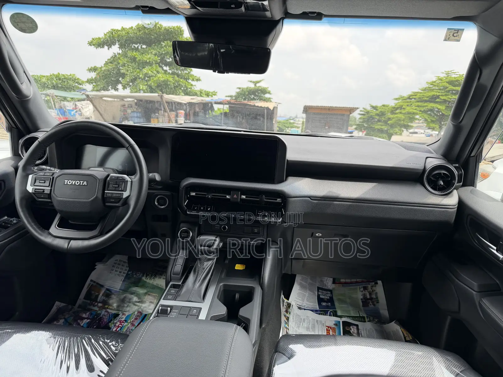 Toyota Land Cruiser Prado 2025 White
