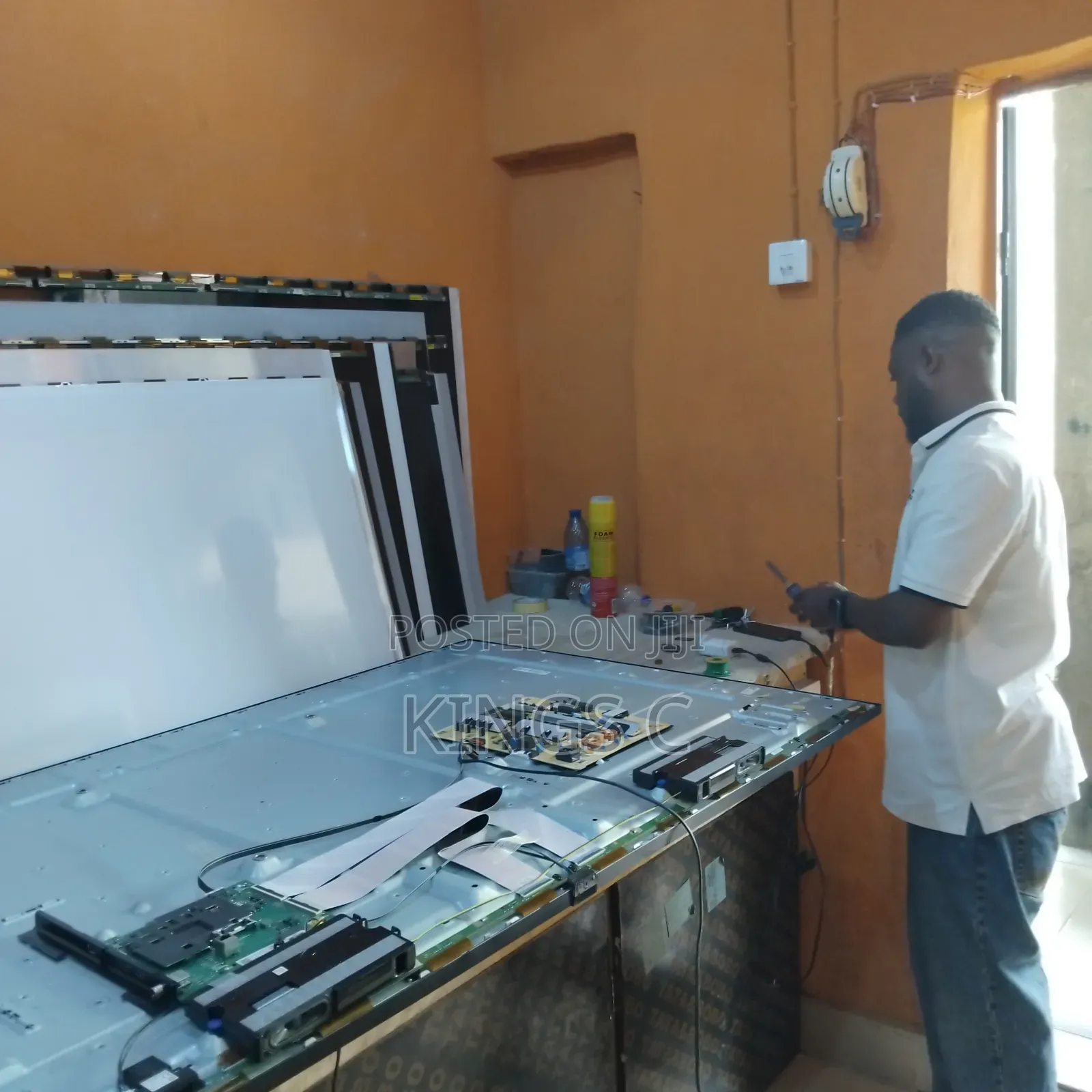 Backlight, Blank Screen, Broken Screen Replacement , Send Us Messages