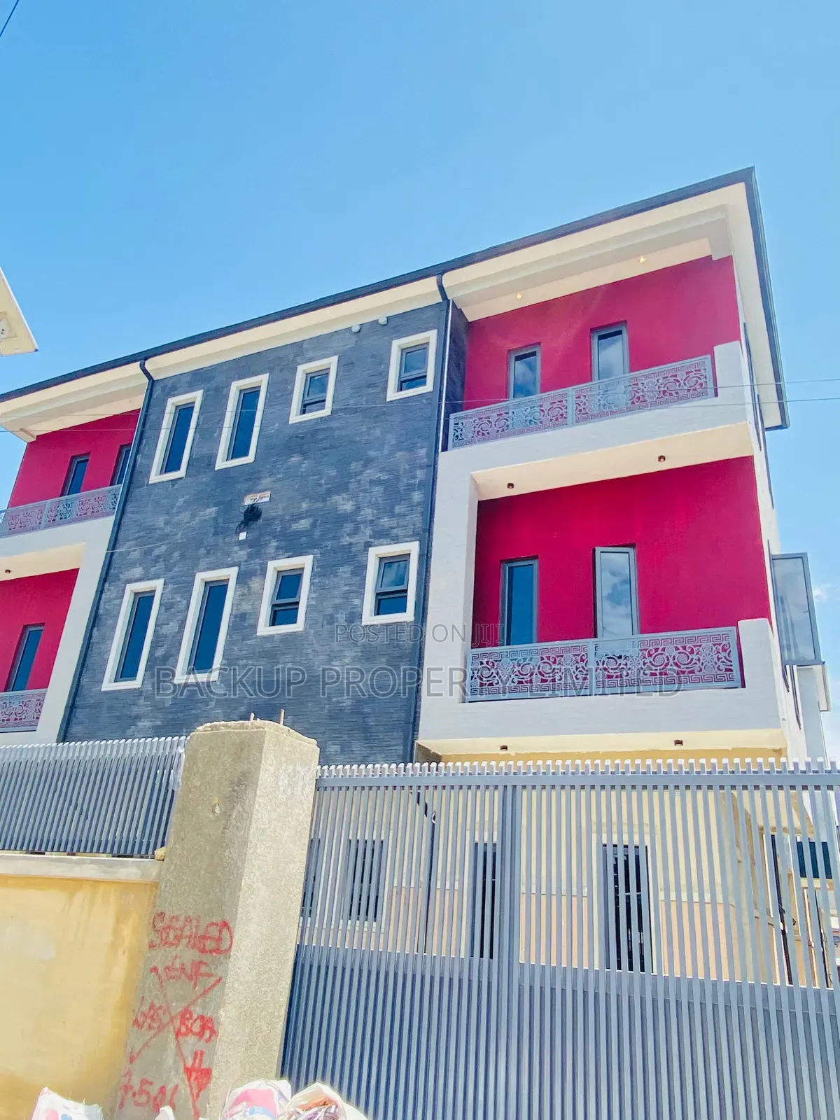 3bdrm Apartment in Shomolu / Shomolu for sale