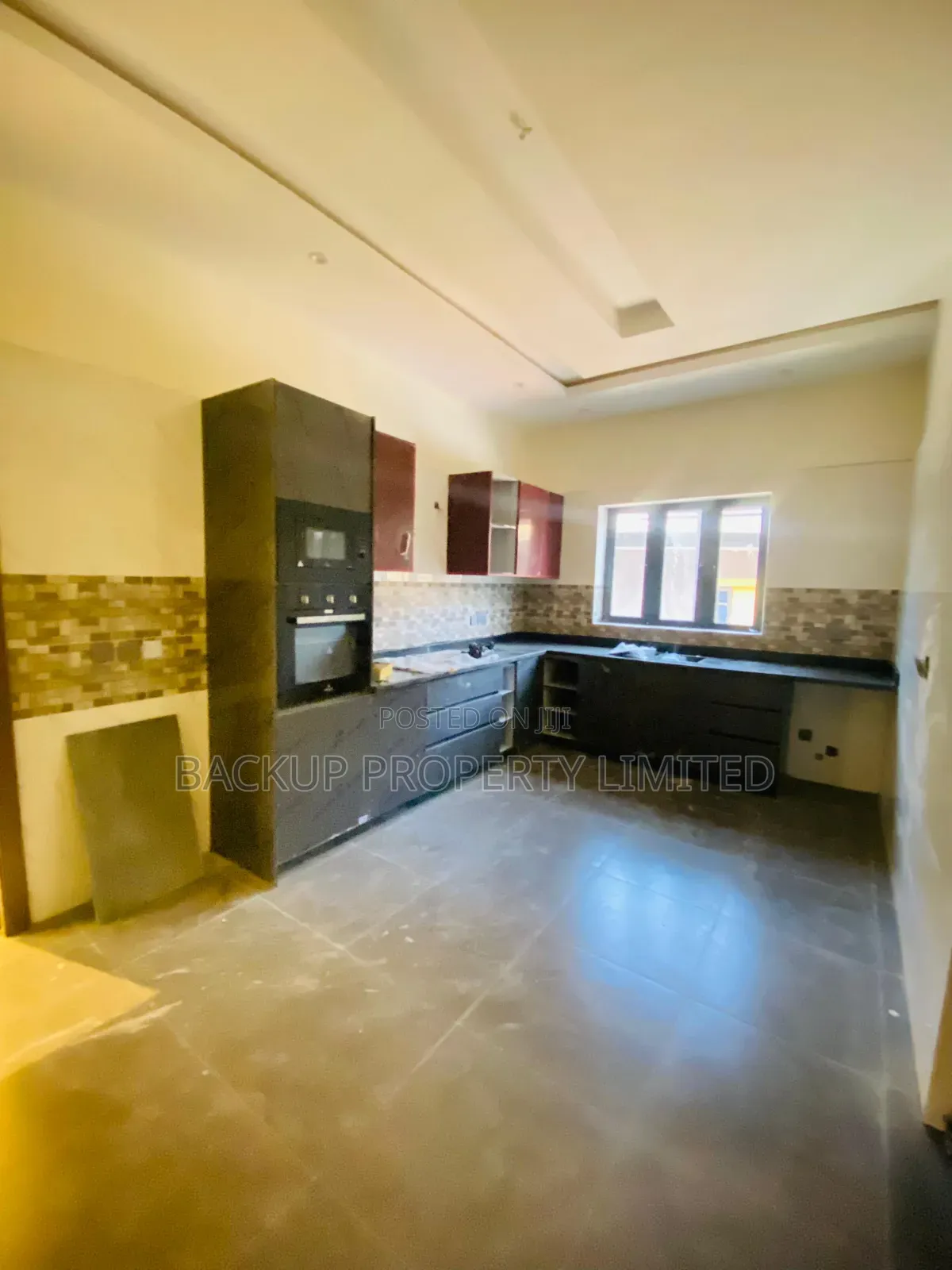 3bdrm Apartment in Shomolu / Shomolu for sale