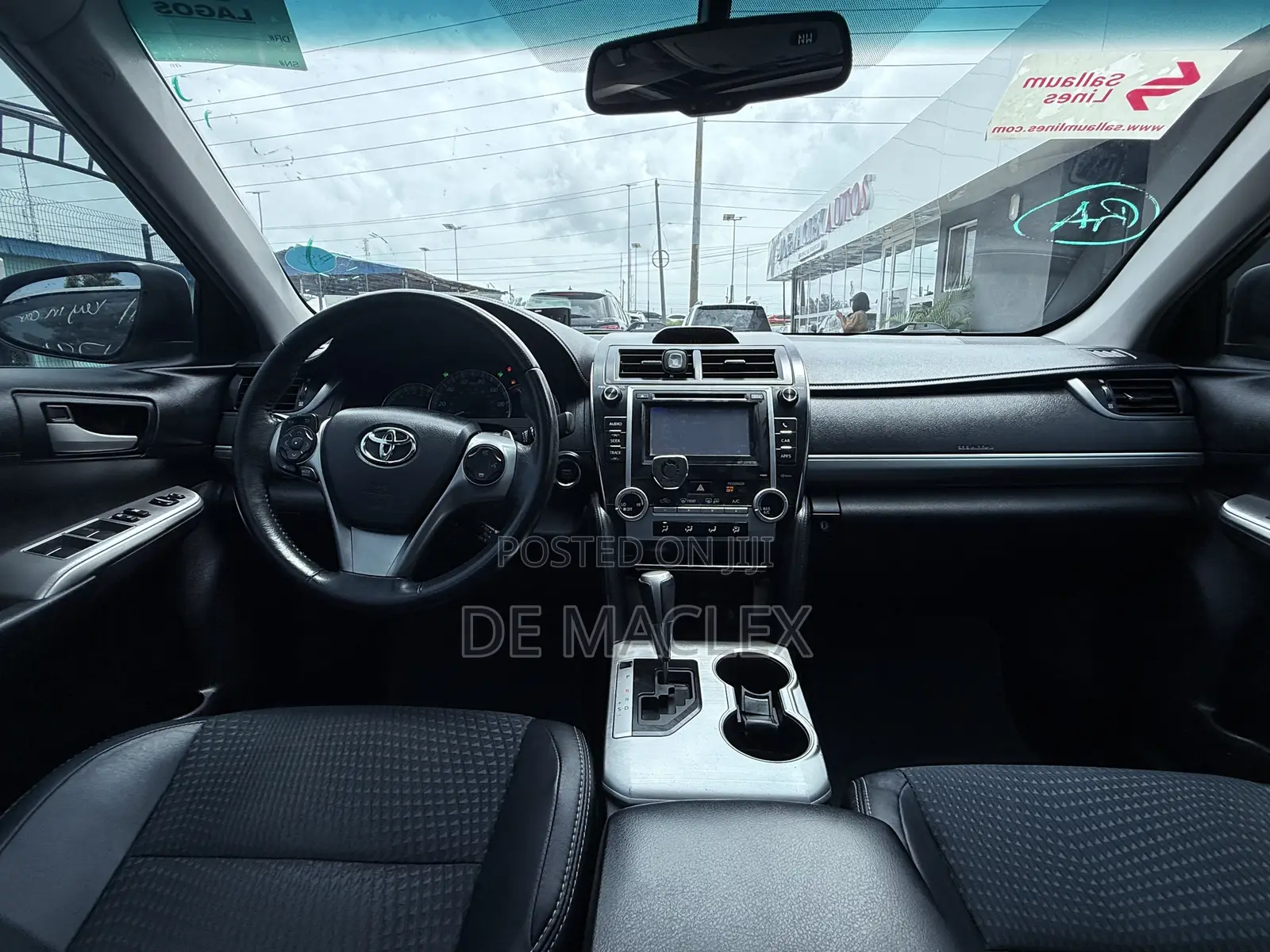 Toyota Camry SE V6 4dr Sedan (3.5L 6cyl 6A) 2013 Gray