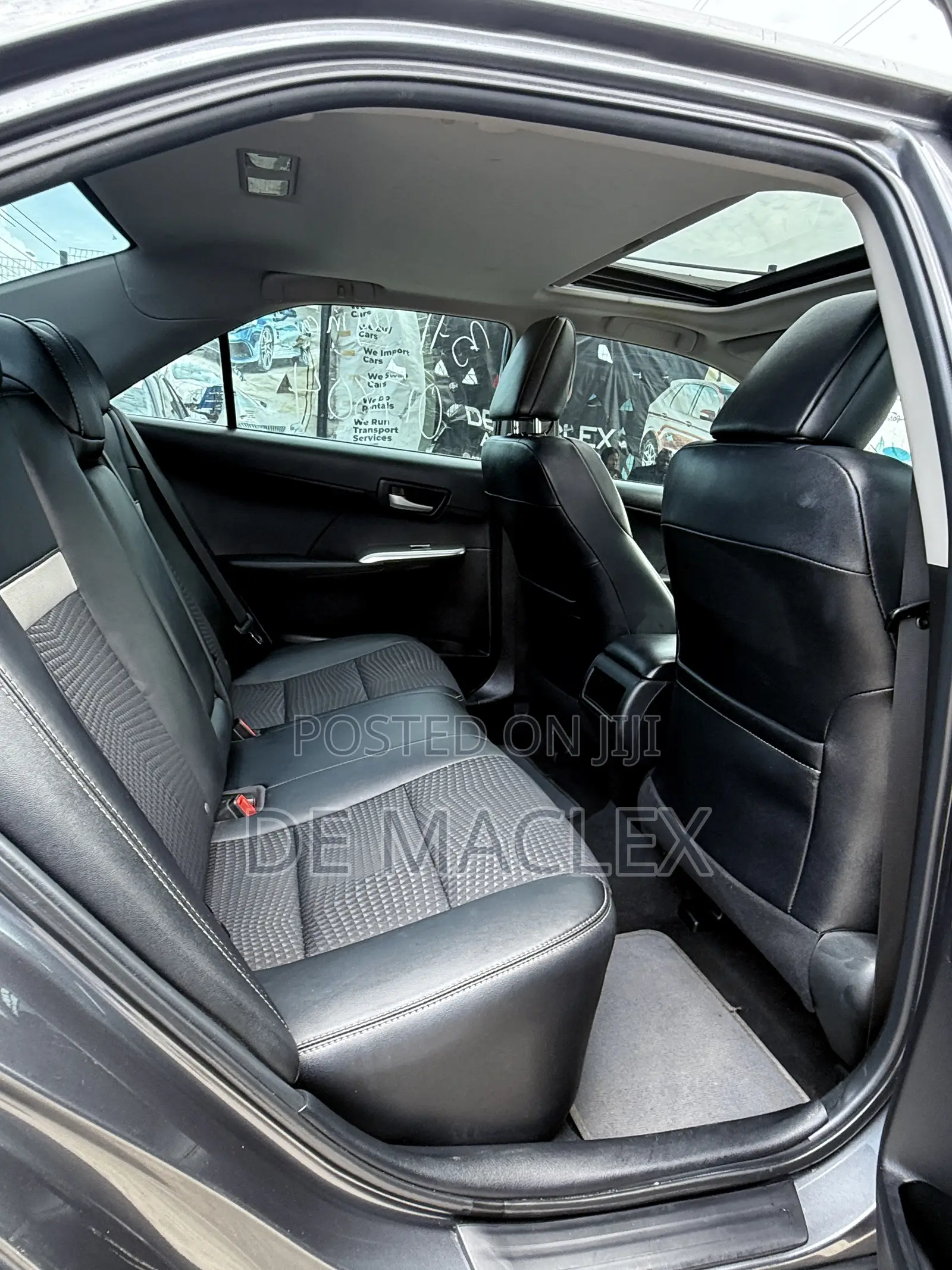 Toyota Camry SE V6 4dr Sedan (3.5L 6cyl 6A) 2013 Gray