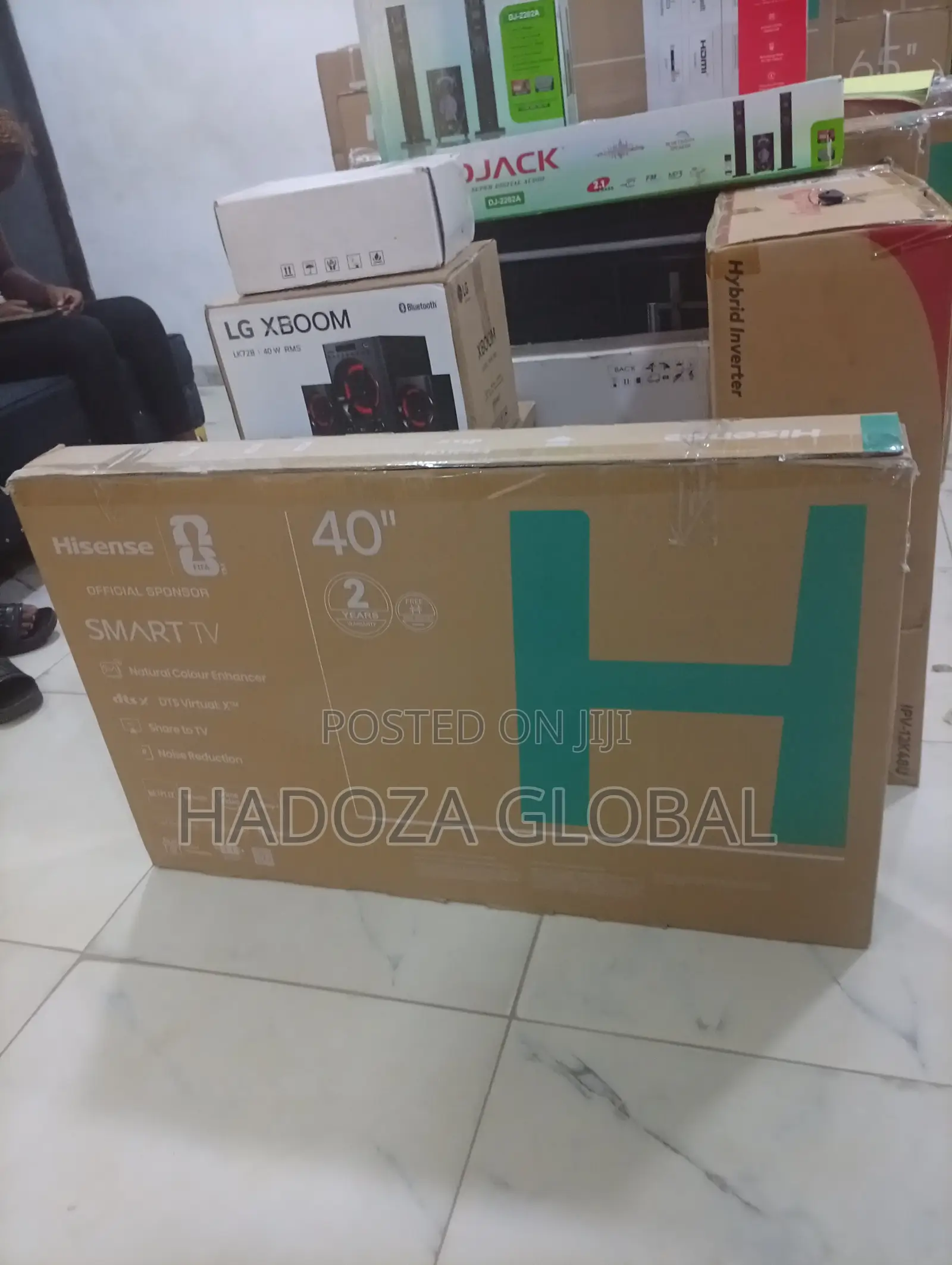 Hisense 40 Inch Smart Tv in Perfect Condition