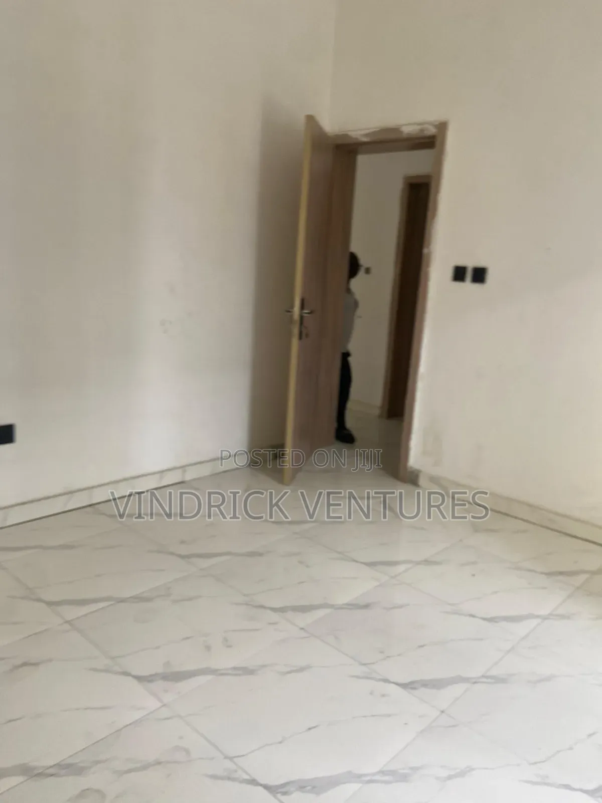 2bdrm Apartment in Mobil Road Ilaje for rent
