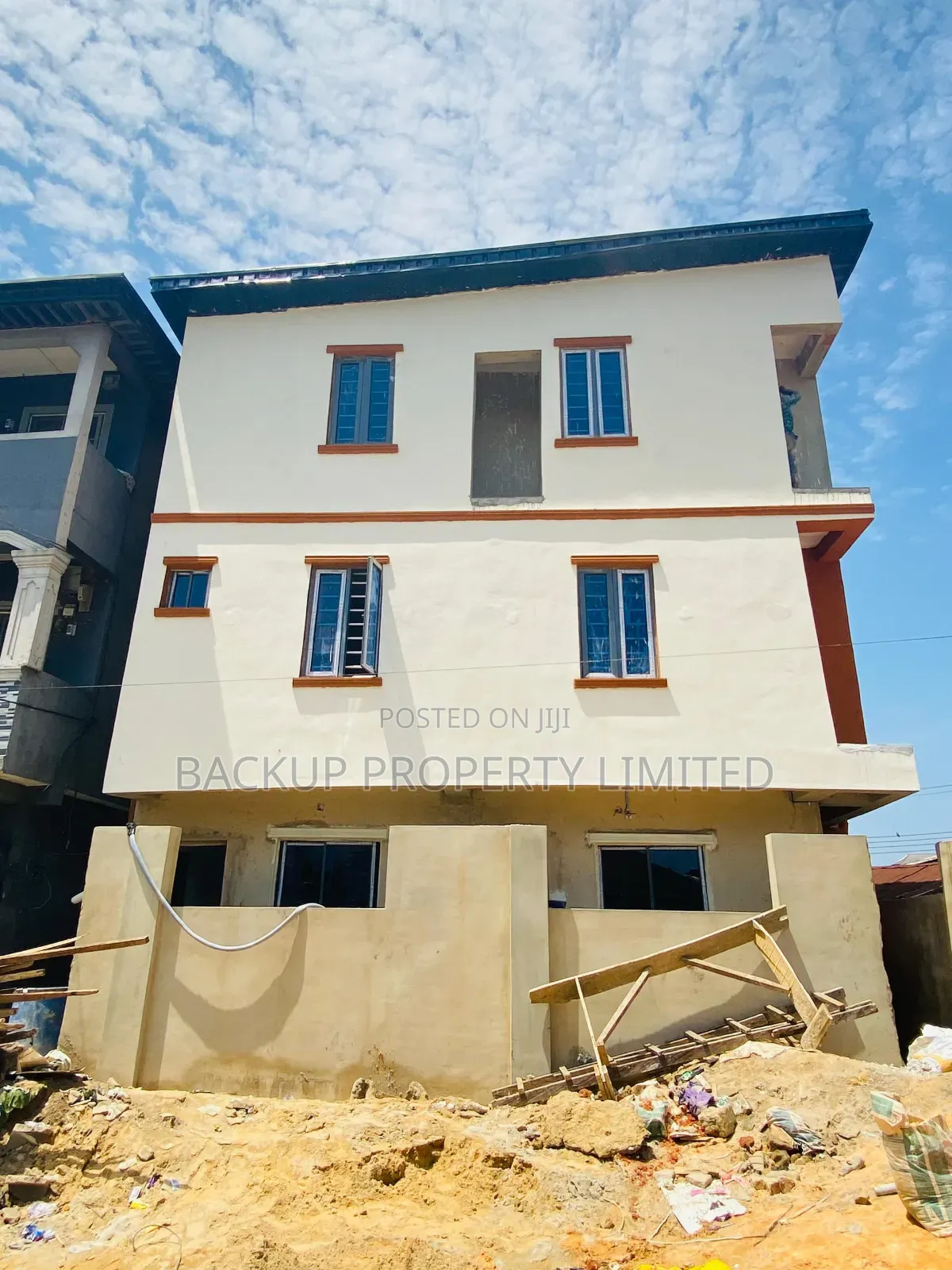 Studio Apartment in Shomolu / Shomolu for sale