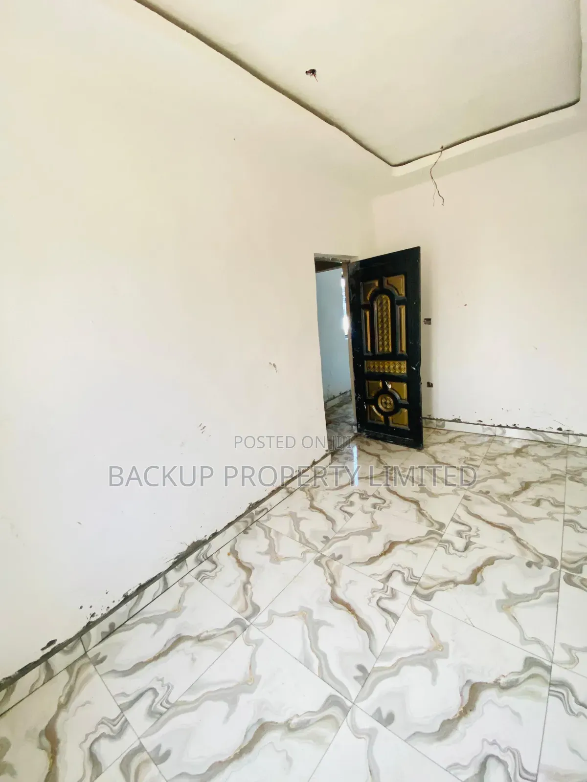 Studio Apartment in Shomolu / Shomolu for sale
