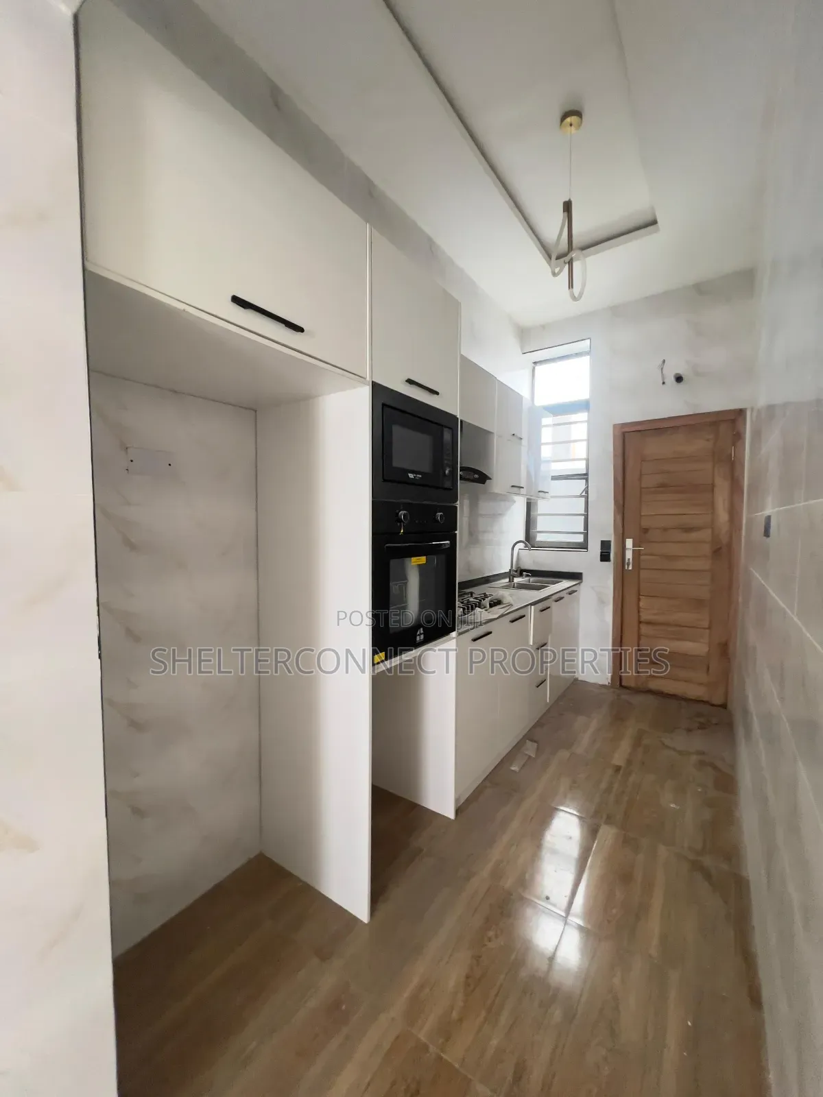 3bdrm Townhouse / Terrace in Chevron for rent