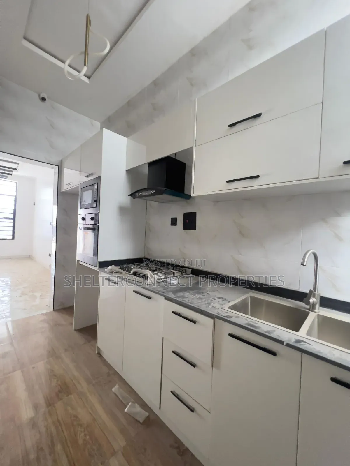 3bdrm Townhouse / Terrace in Chevron for rent
