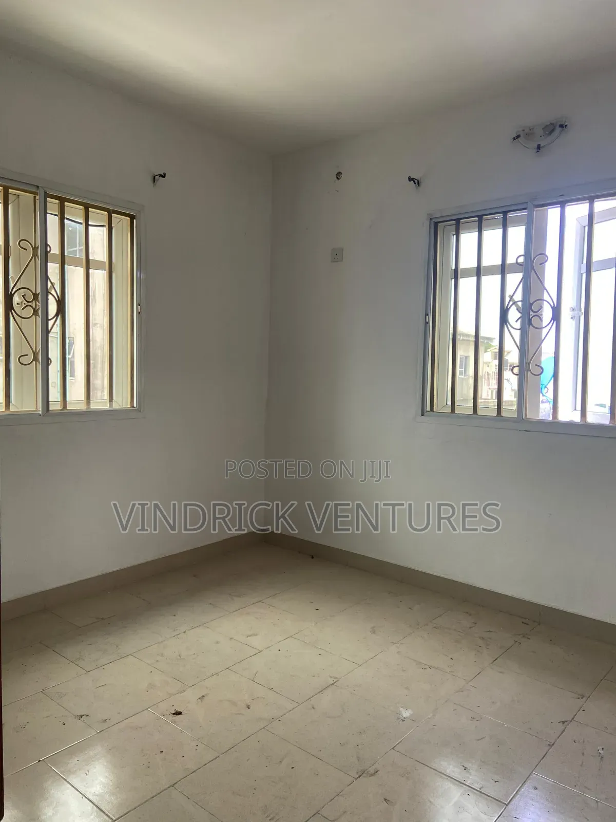 2bdrm Apartment in Off Mobil Road Ilaje for rent
