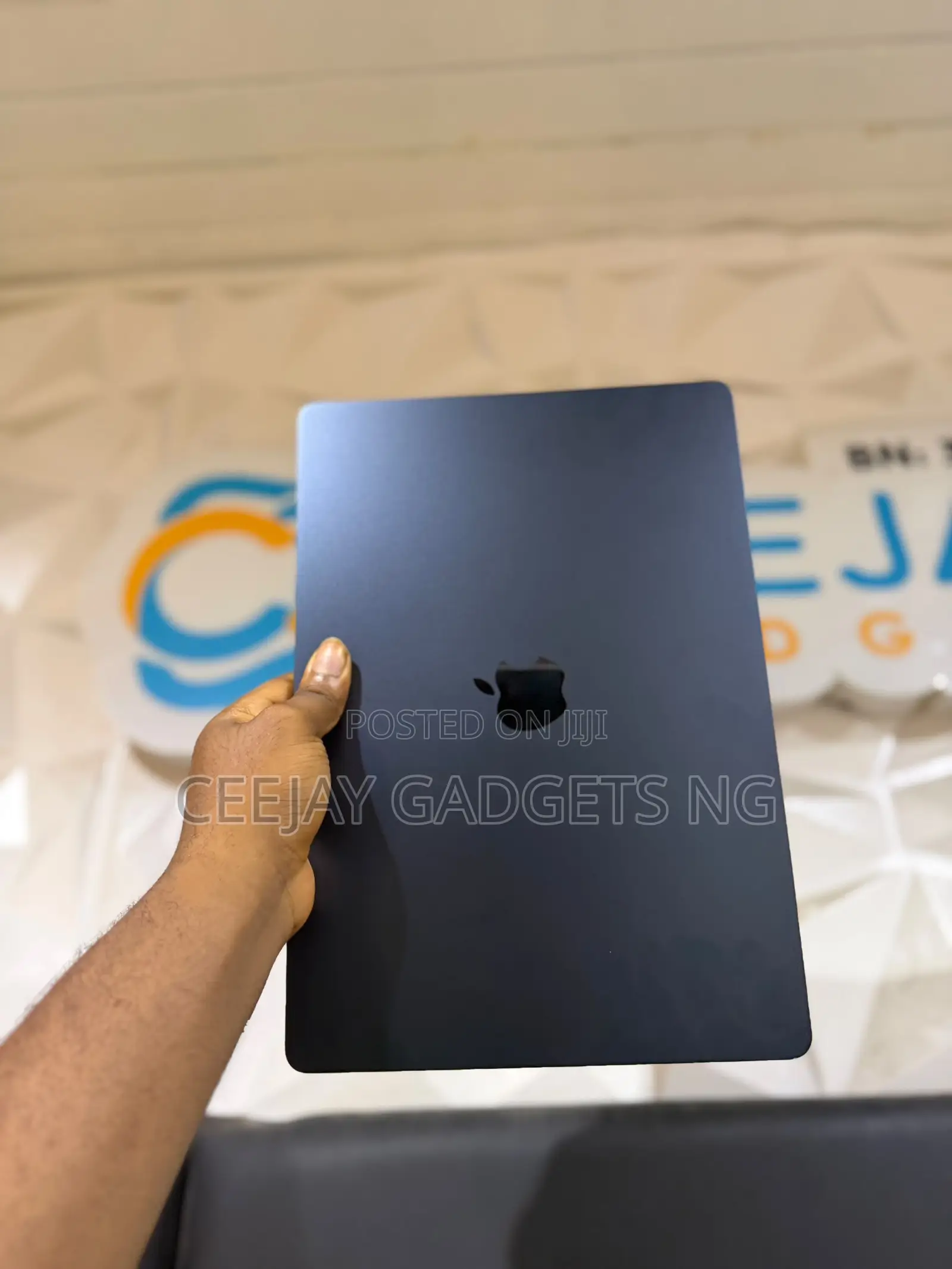 New Laptop Apple MacBook Air 2026 M5 24GB Apple M5 SSD 1T