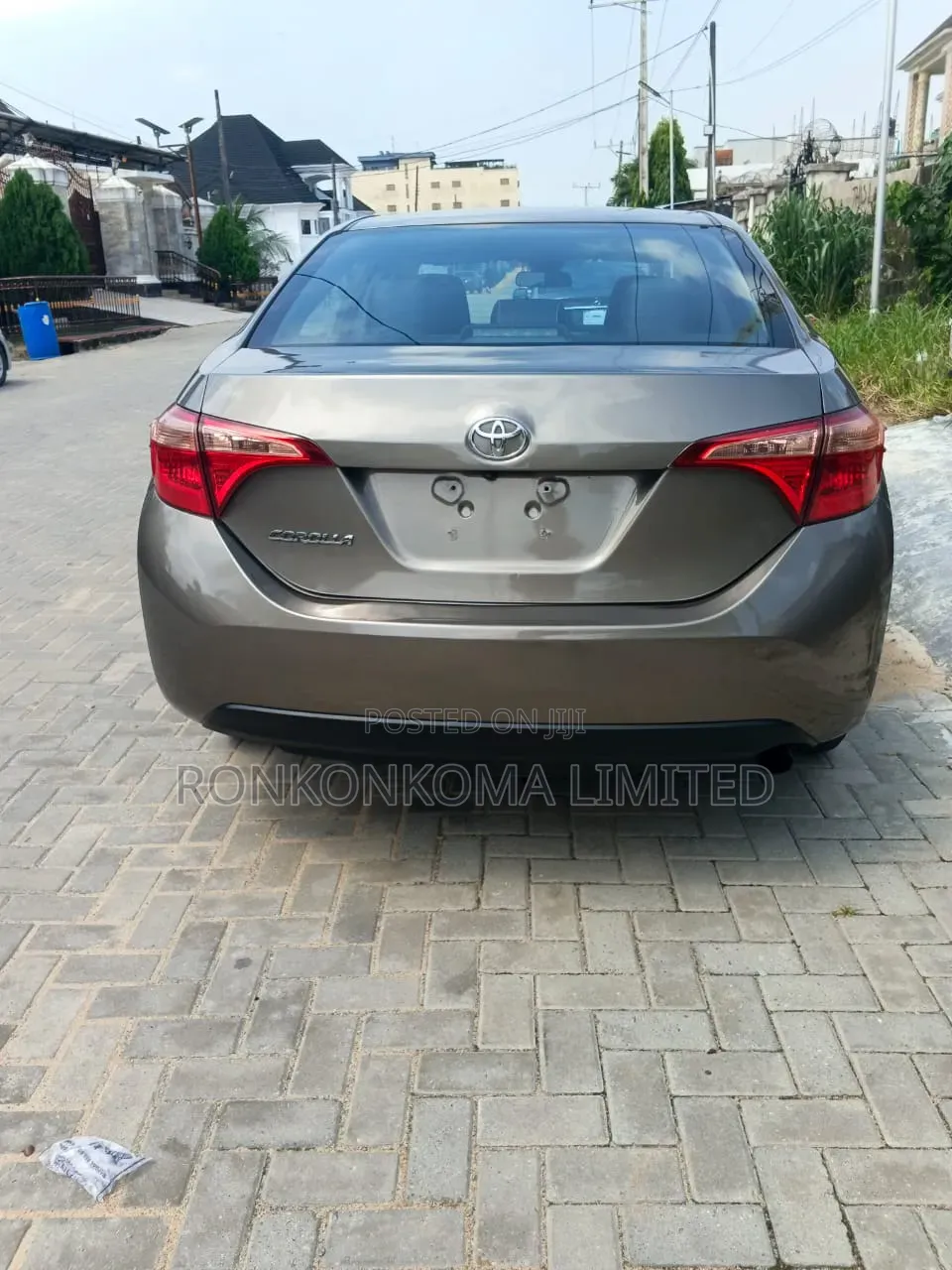 Toyota Corolla LE (1.8L 4cyl 2A) 2019 Gray