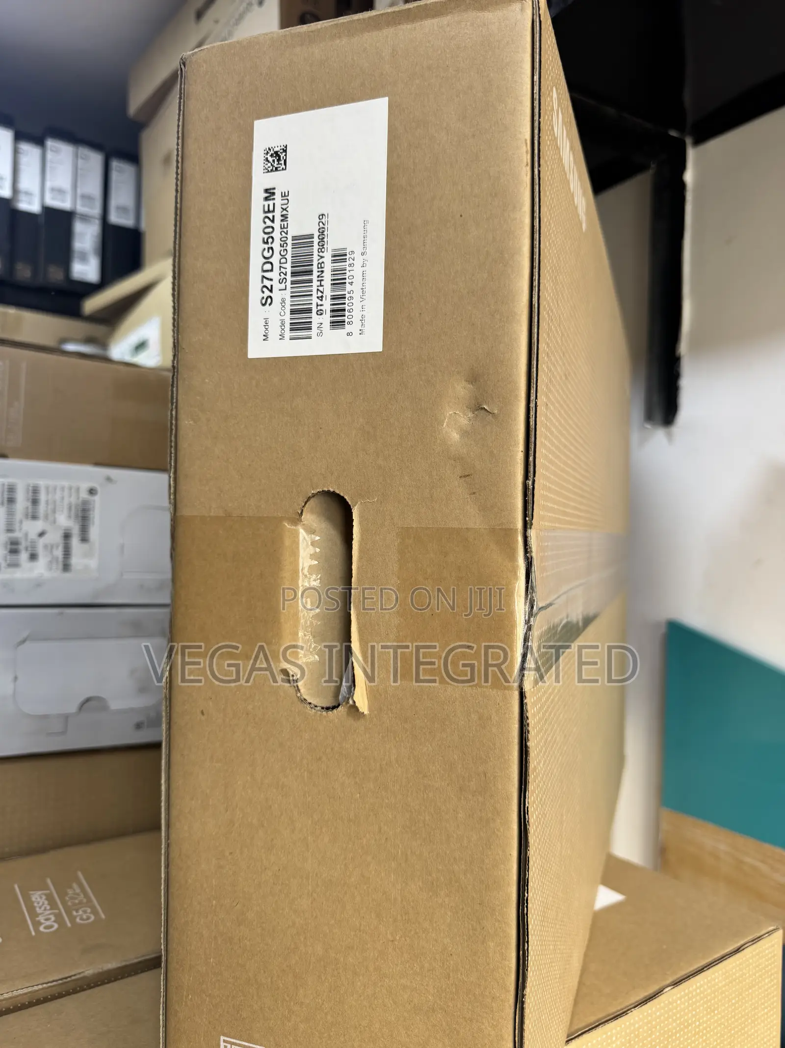 Samsung 27-Inch Odyssey G50d Series QHD Fast Ips Gaming Monito